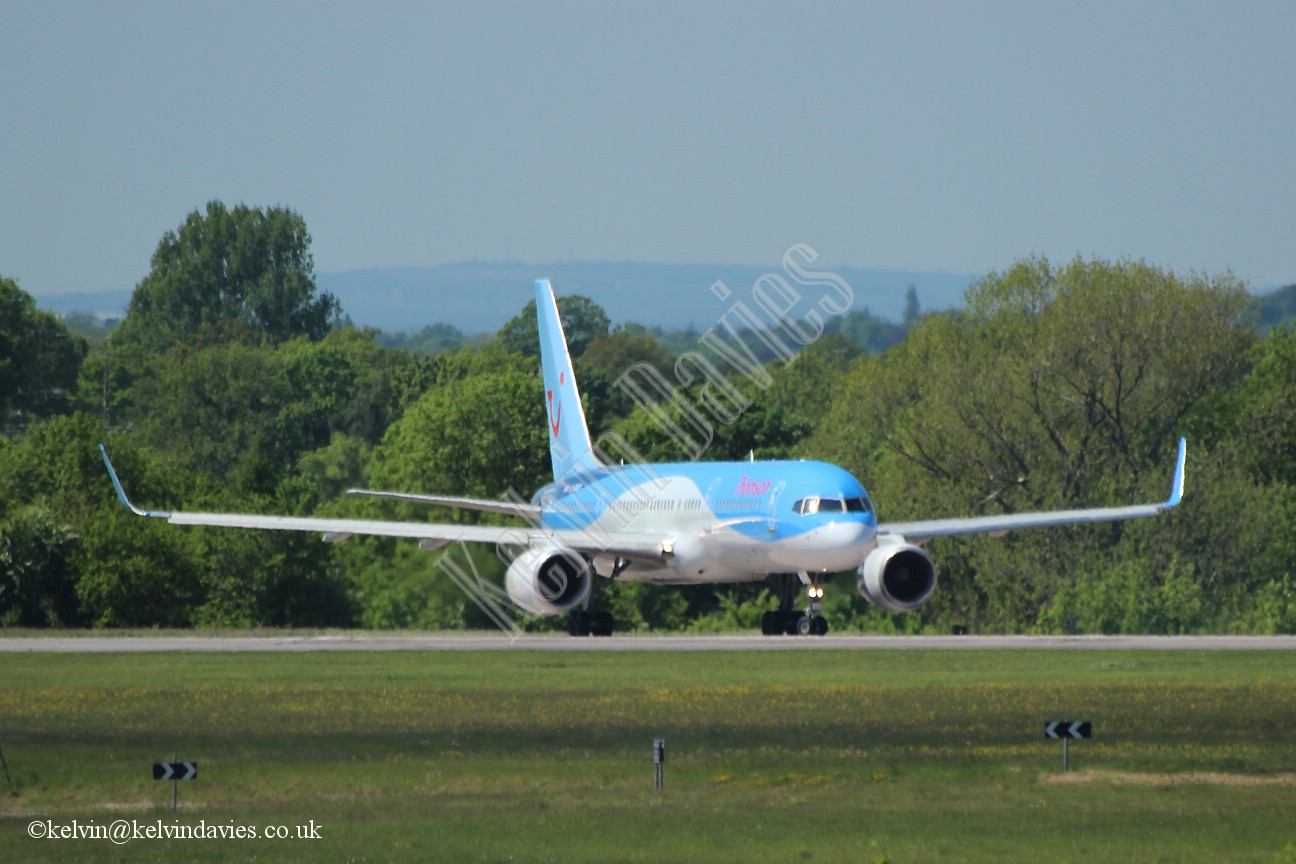 Thomson Airways 757 G-OOBP