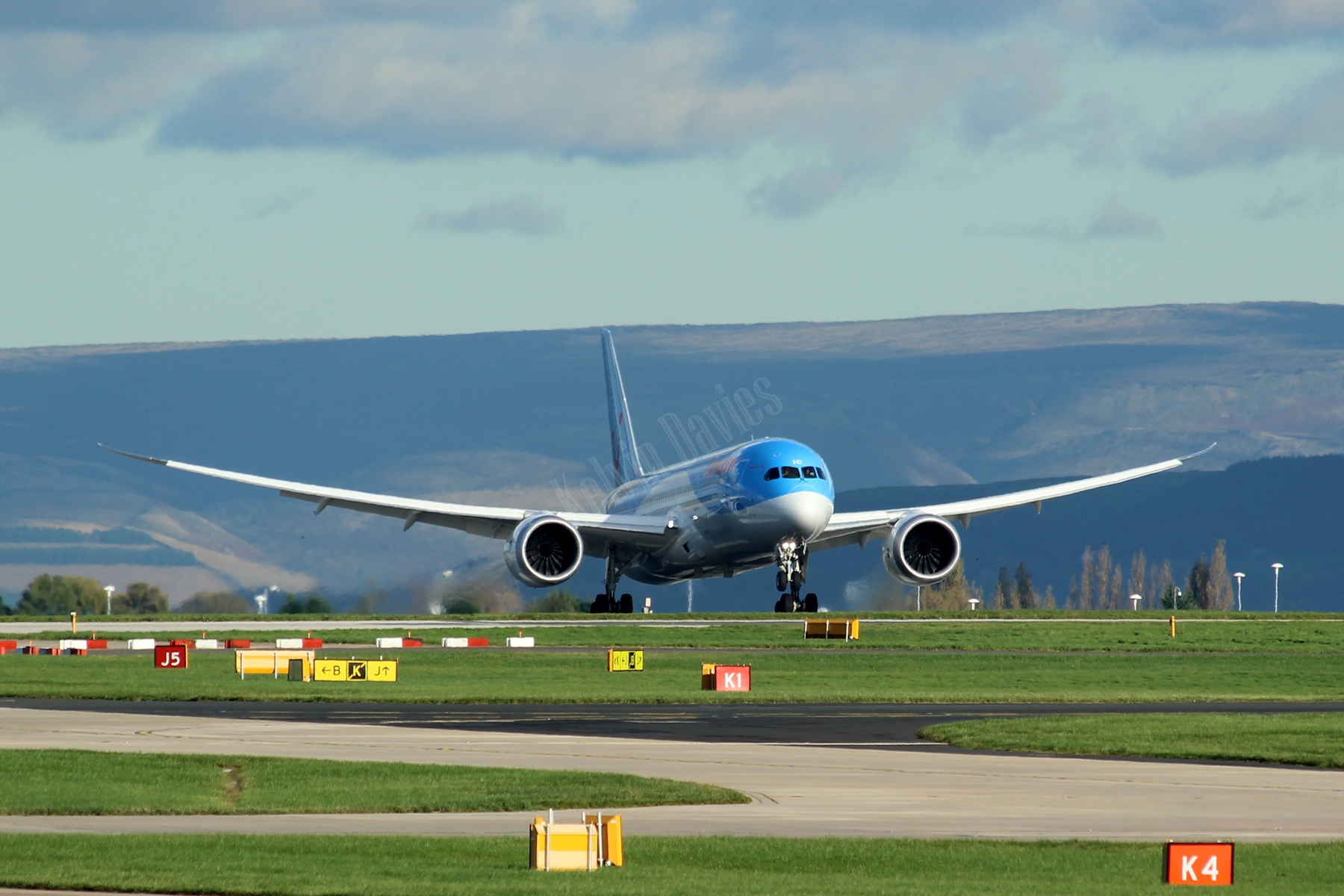 Thomson Airways 787 G-TUIC