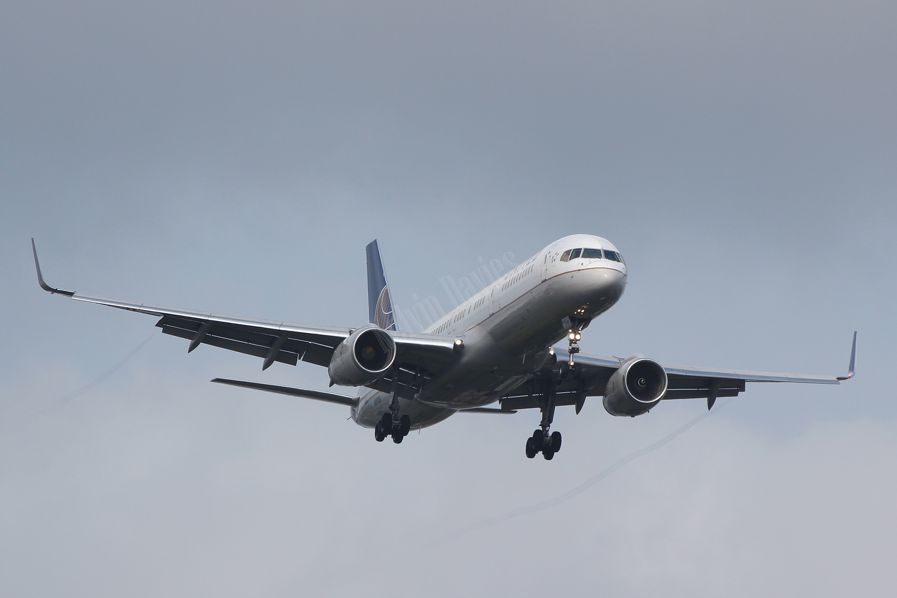 United Airlines 757 N12125