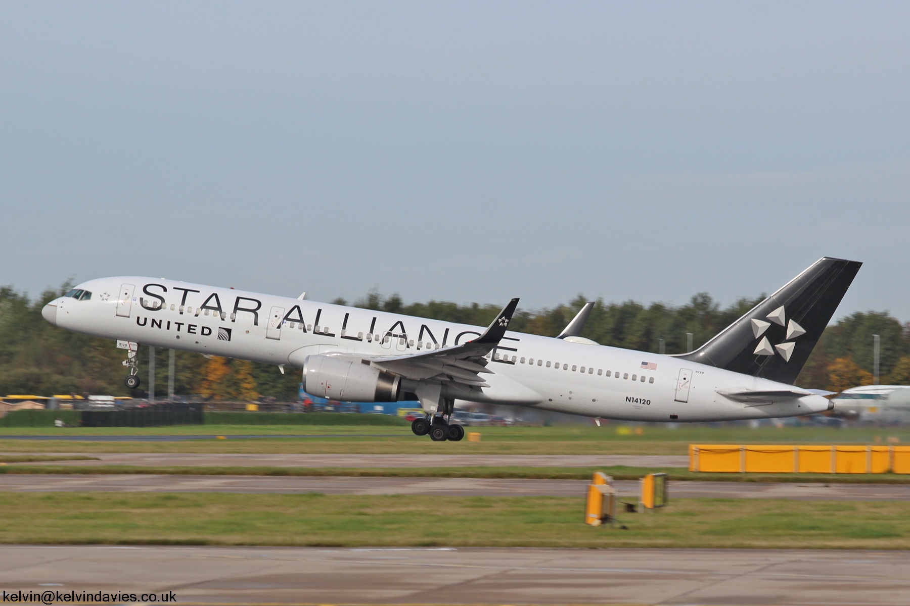 United Airlines 757 N14120