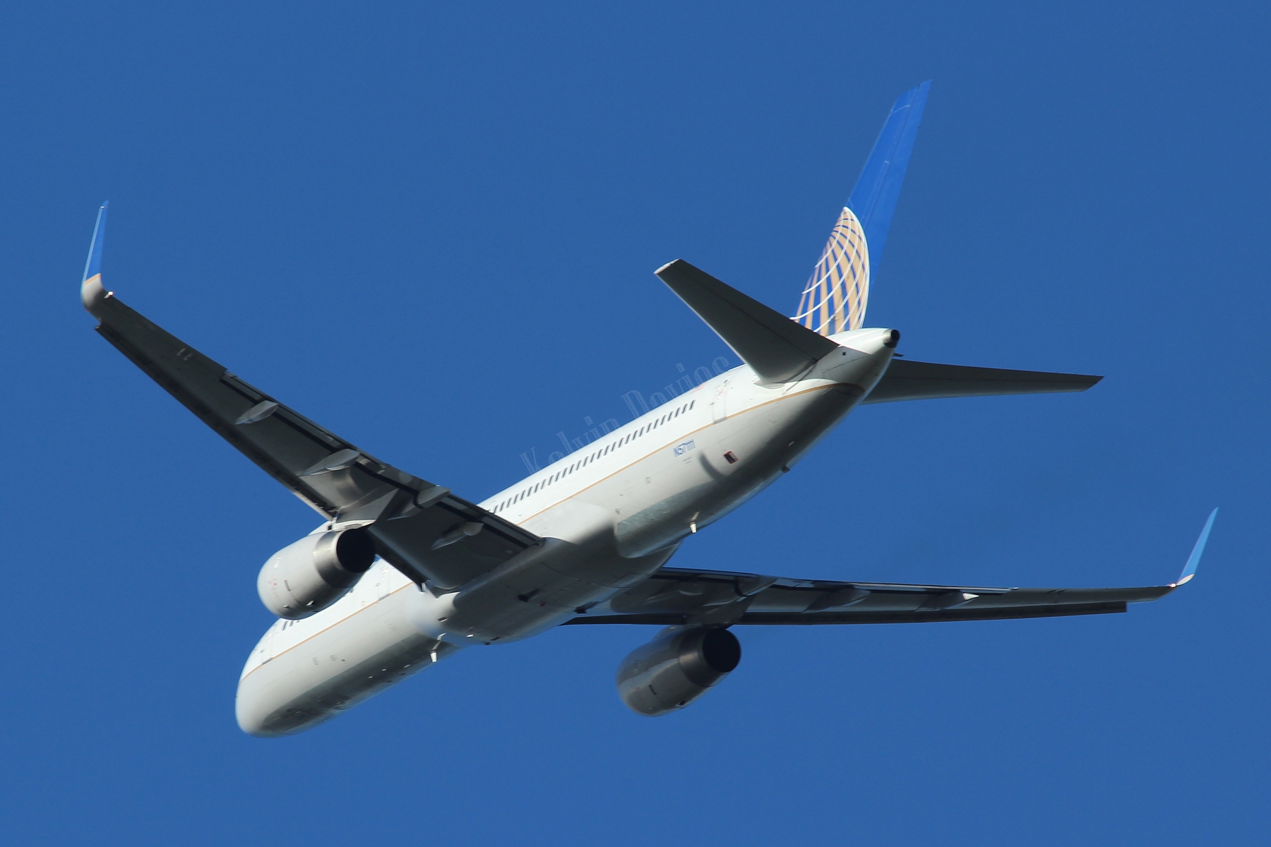 United Airlines 757 N57111