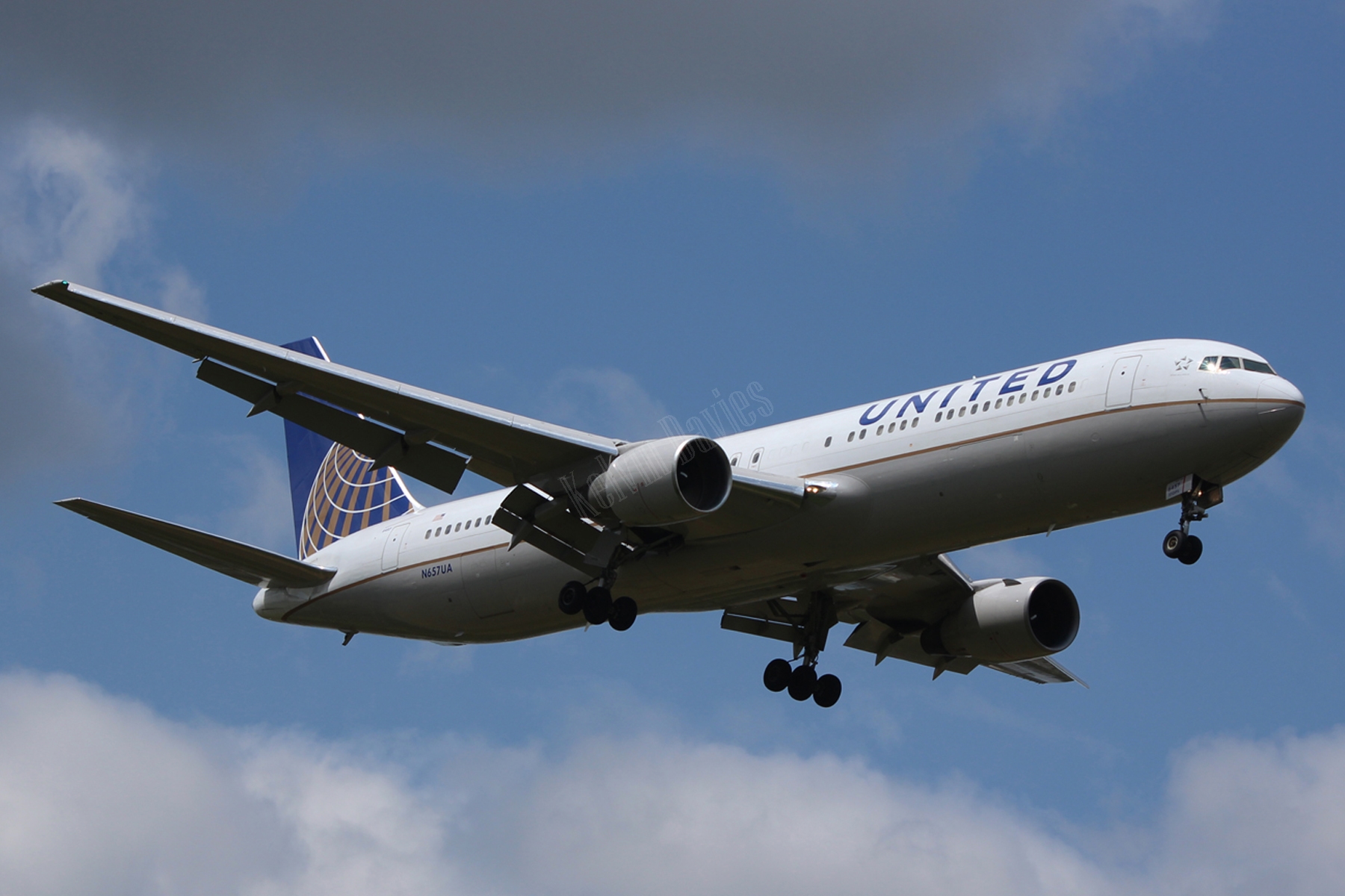 United Airlines 767 N657UA