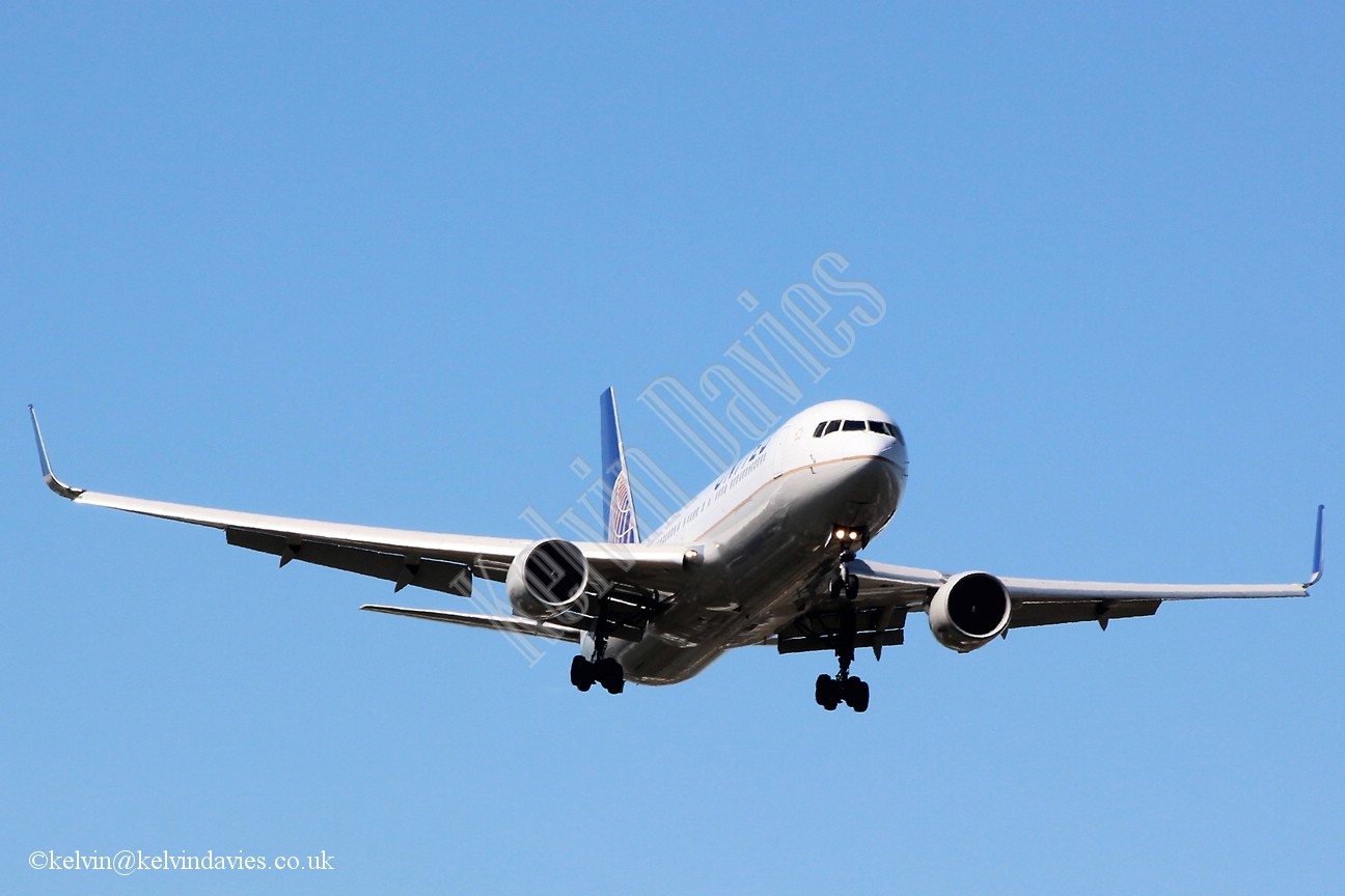 United Airlines 767 N668UA