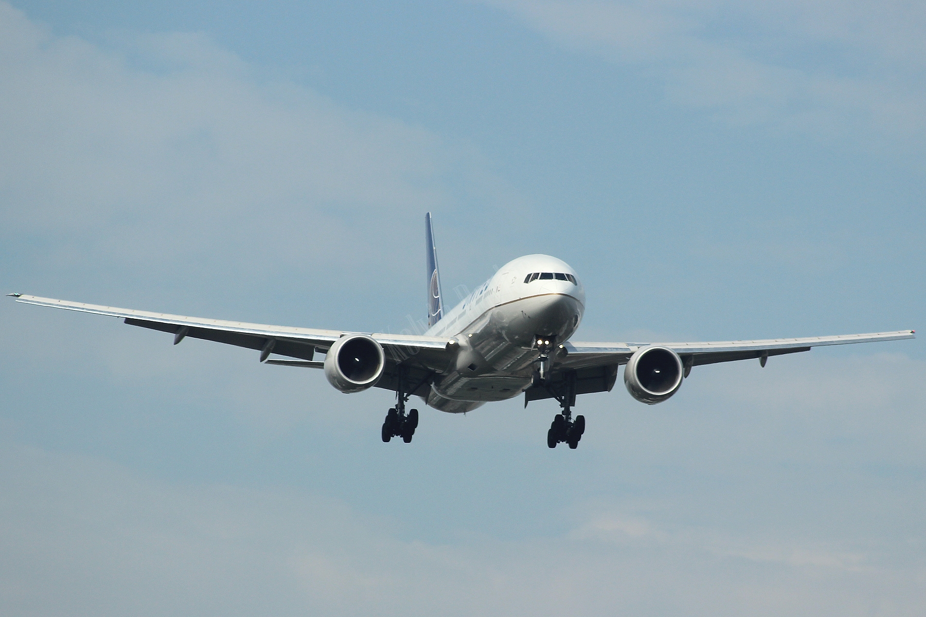 United Airlines 777 N780UA