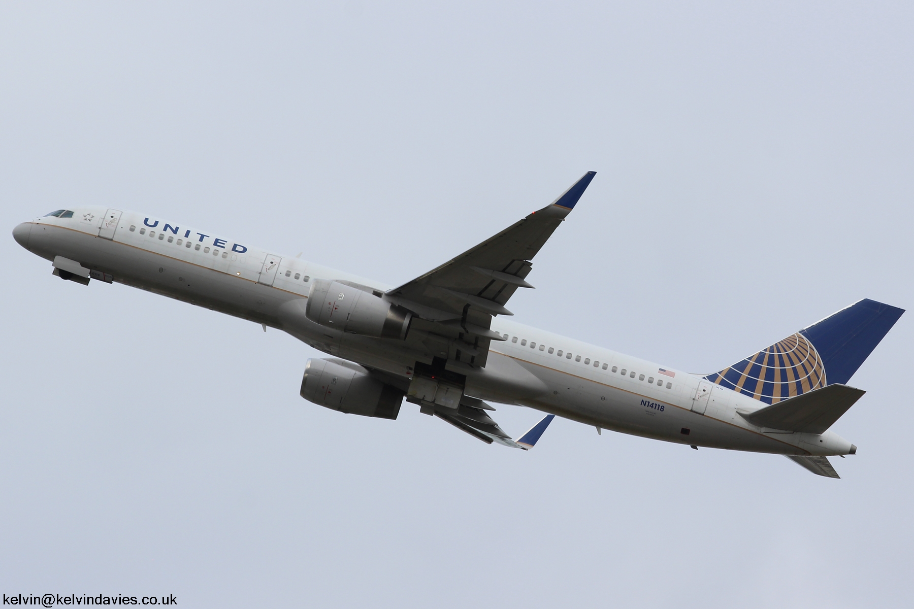 United Airlines 757 N14118