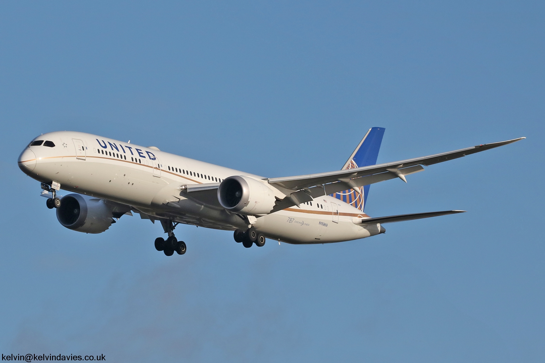 United Airlines 787 N15969
