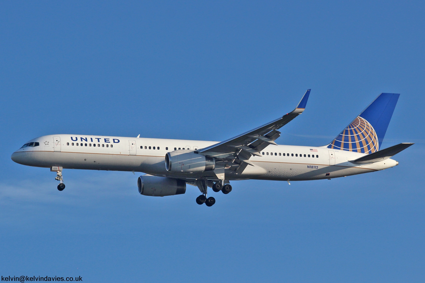 United Airlines 757 N18112