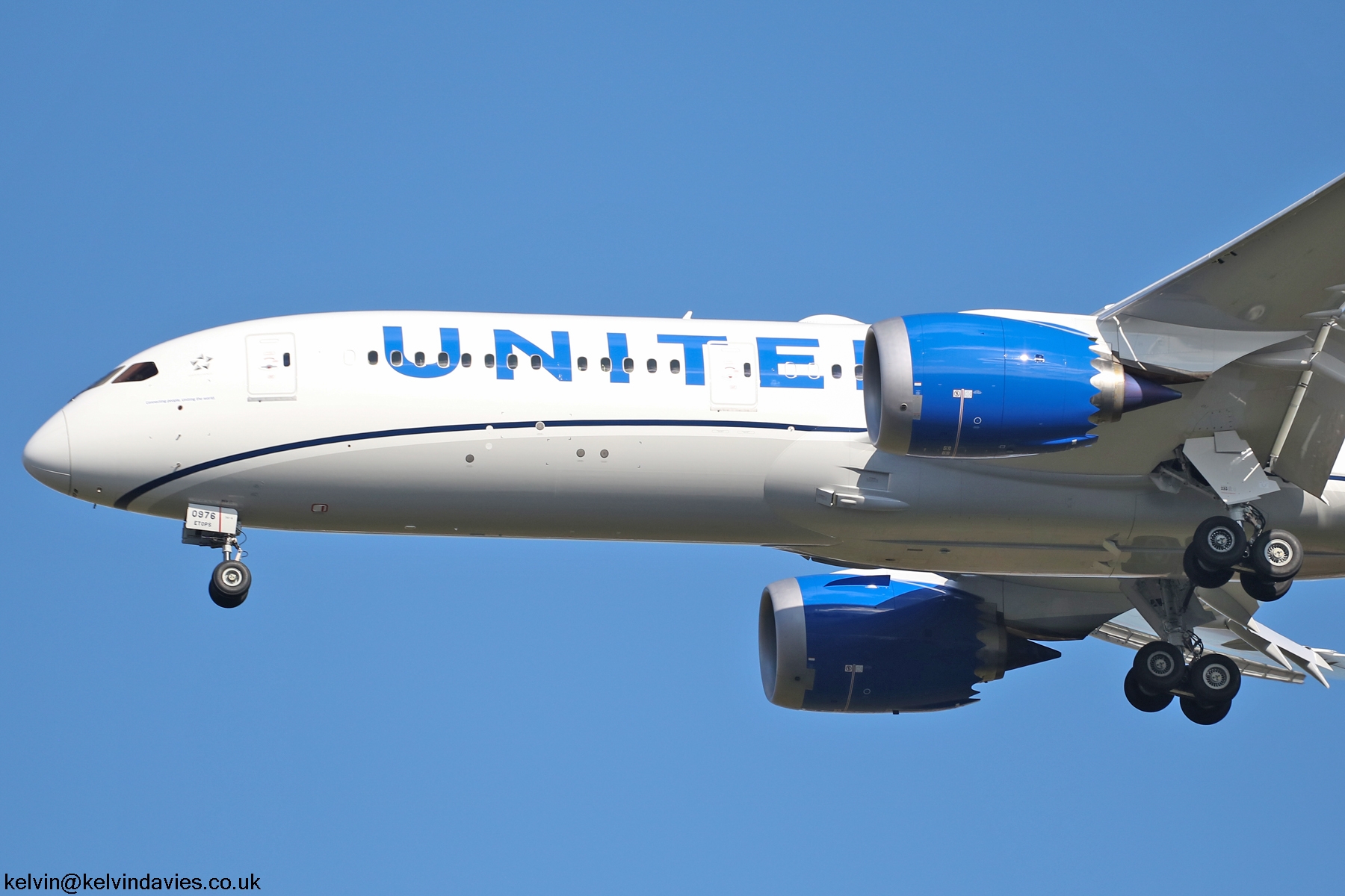 United Airlines 787 N24976