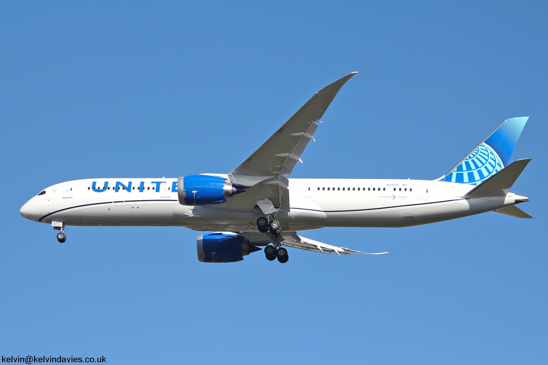 United Airlines 787 N24976