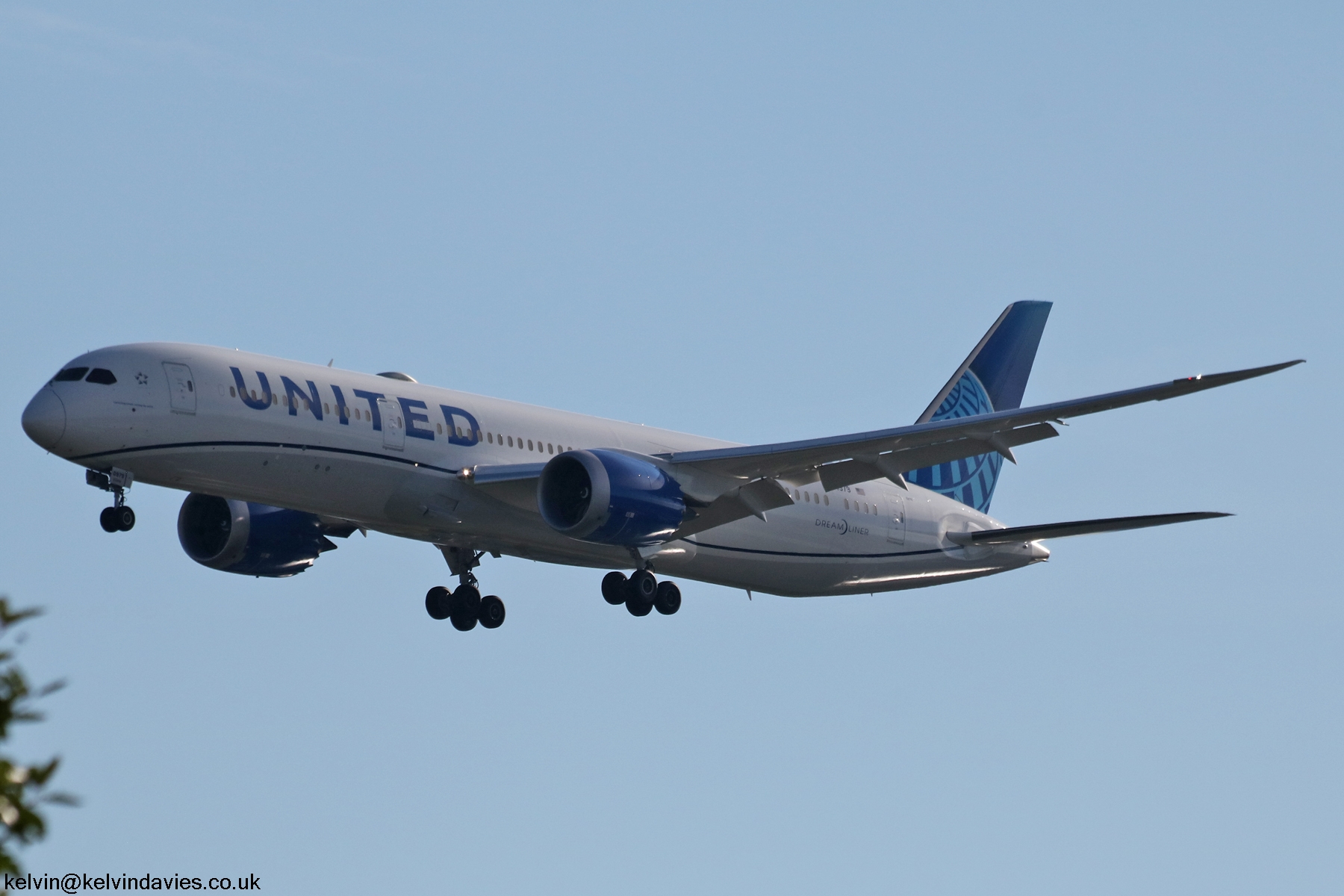 United Airlines 787 N24979