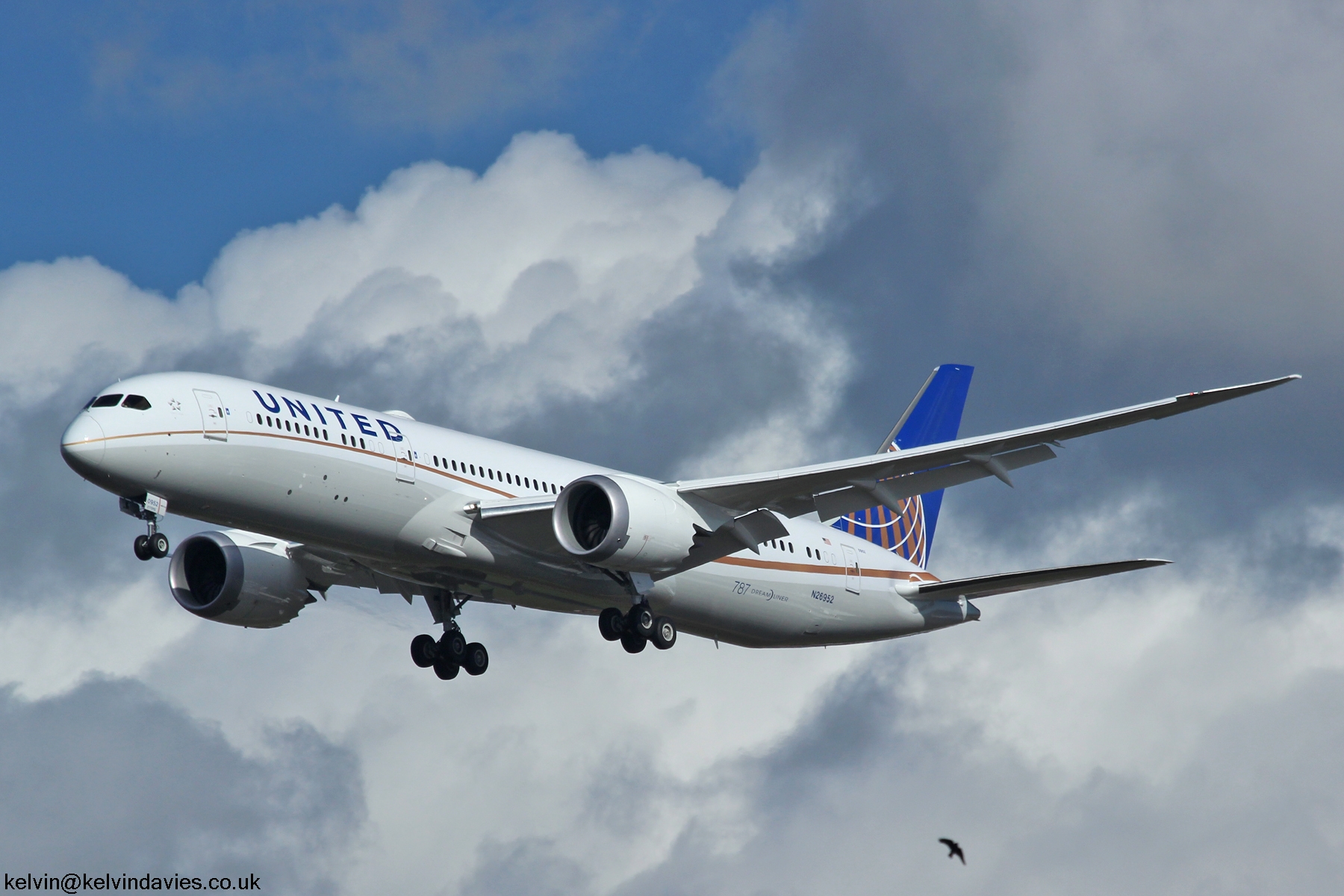 United Airlines 787 N26952
