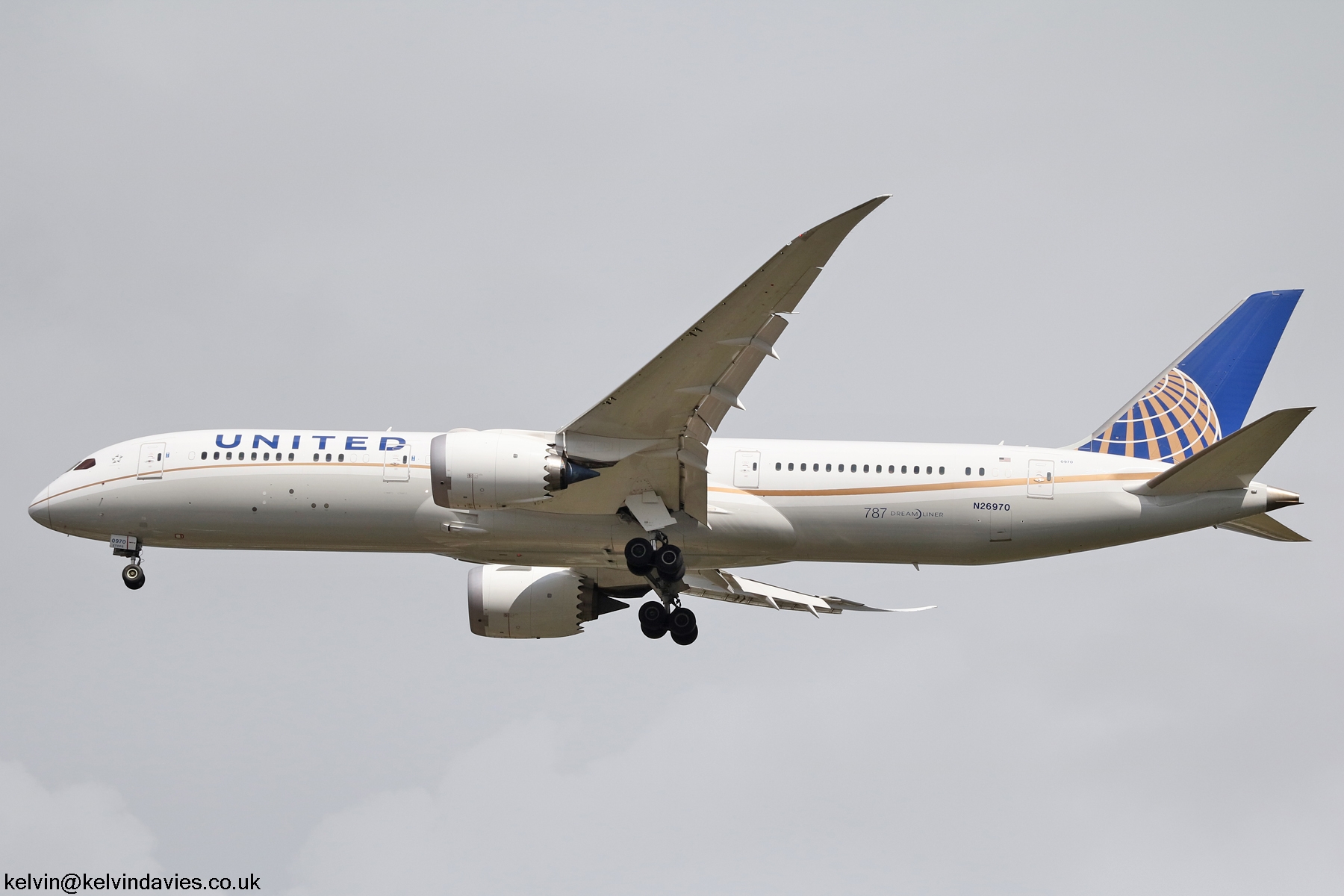 United Airlines 787 N26970