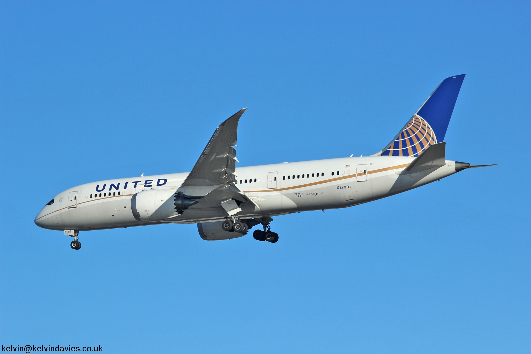 United Airlines 787 N27901
