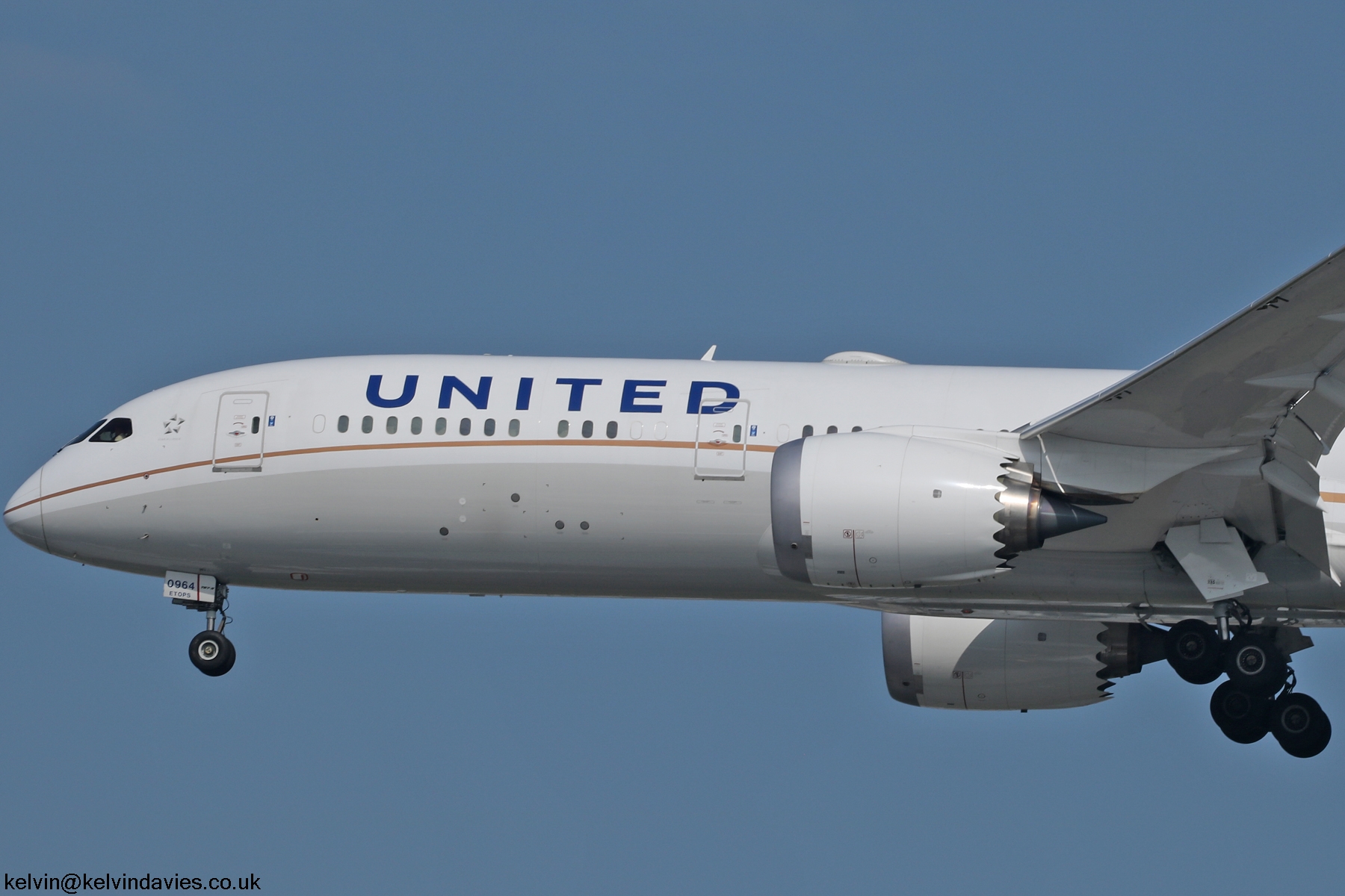 United Airlines 787 N27964