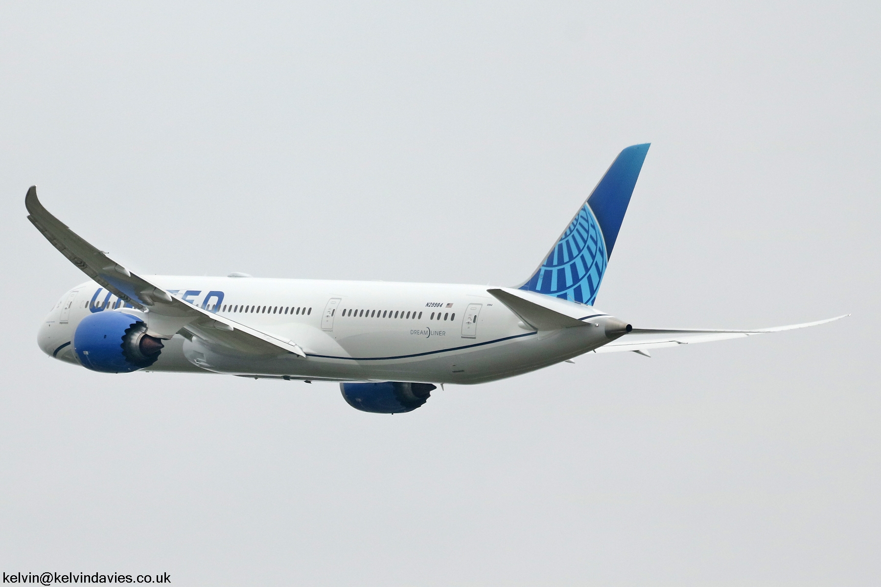 United Airlines 787 N29984