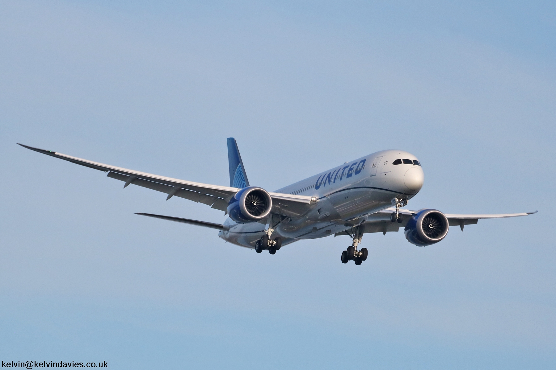 United Airlines 787 N29985