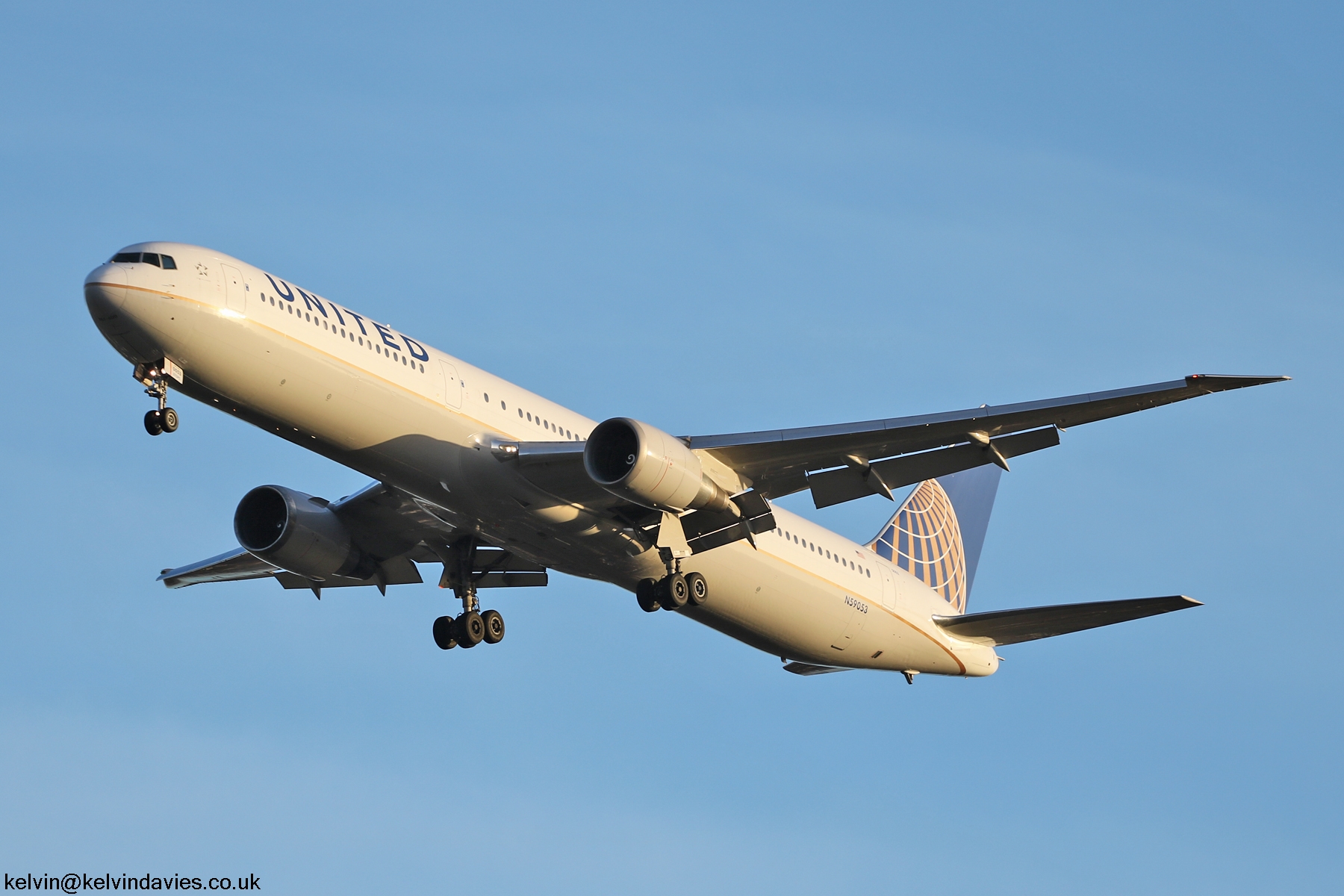 United Airlines 767 N59053