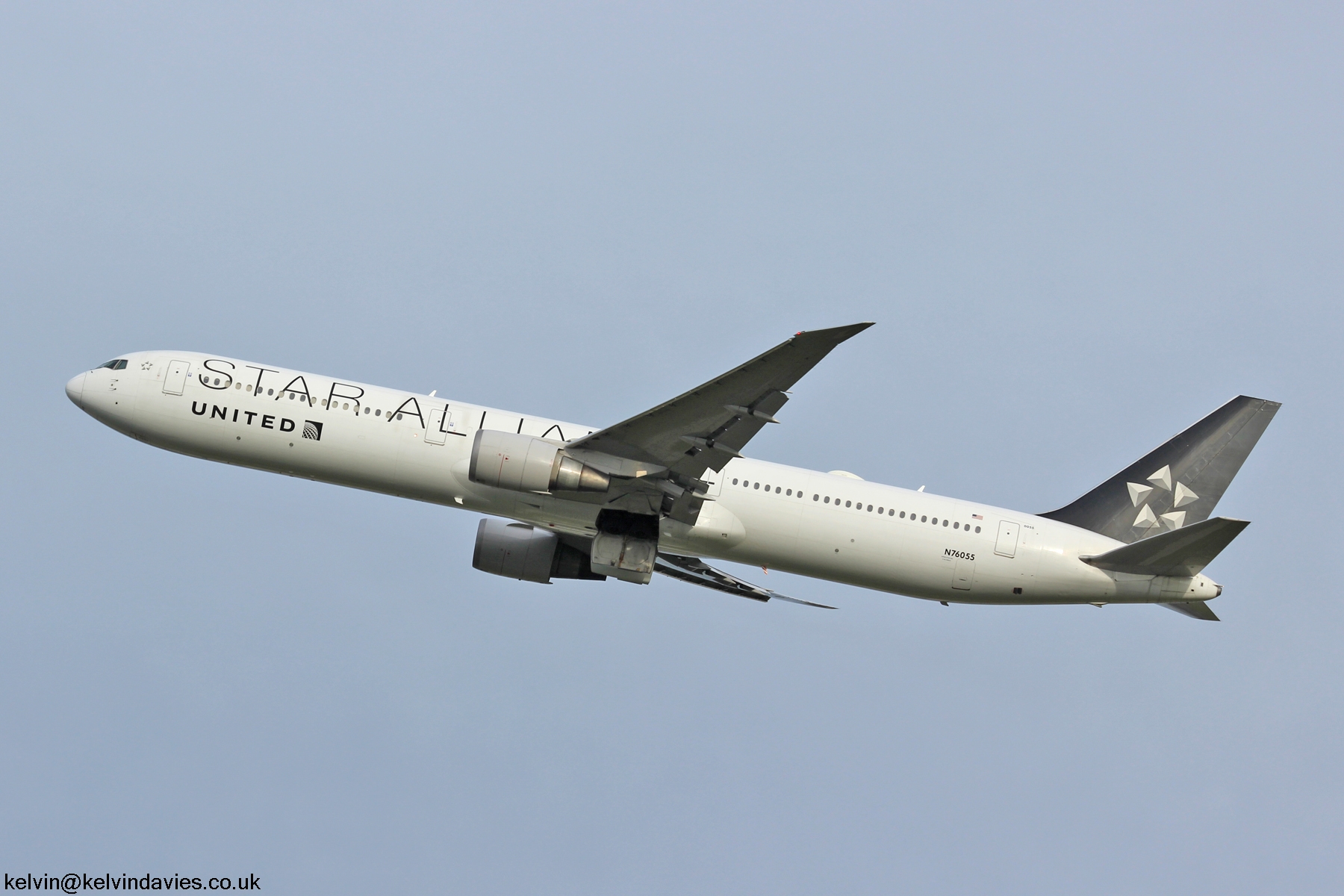 United Airlines 767 N76055