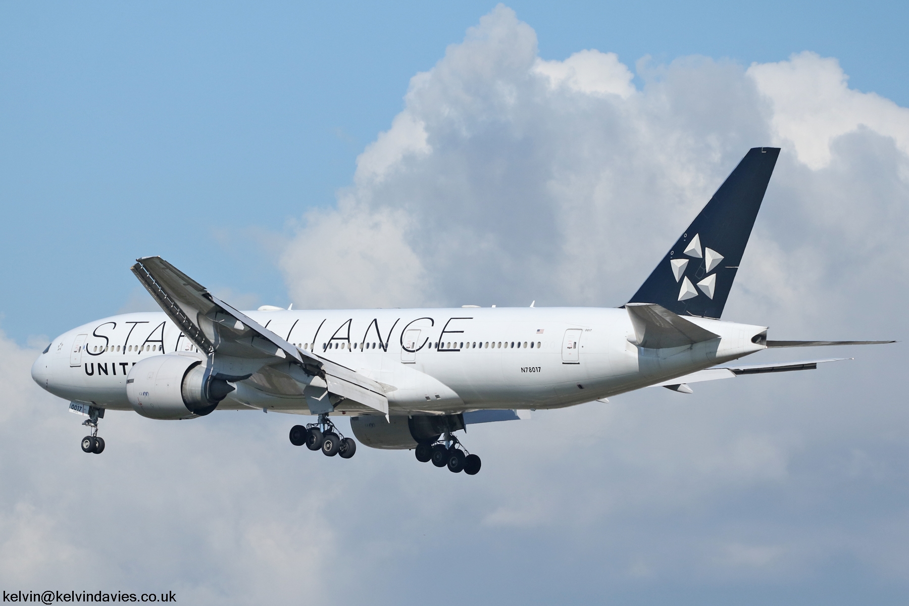 United Airlines 777 N78017