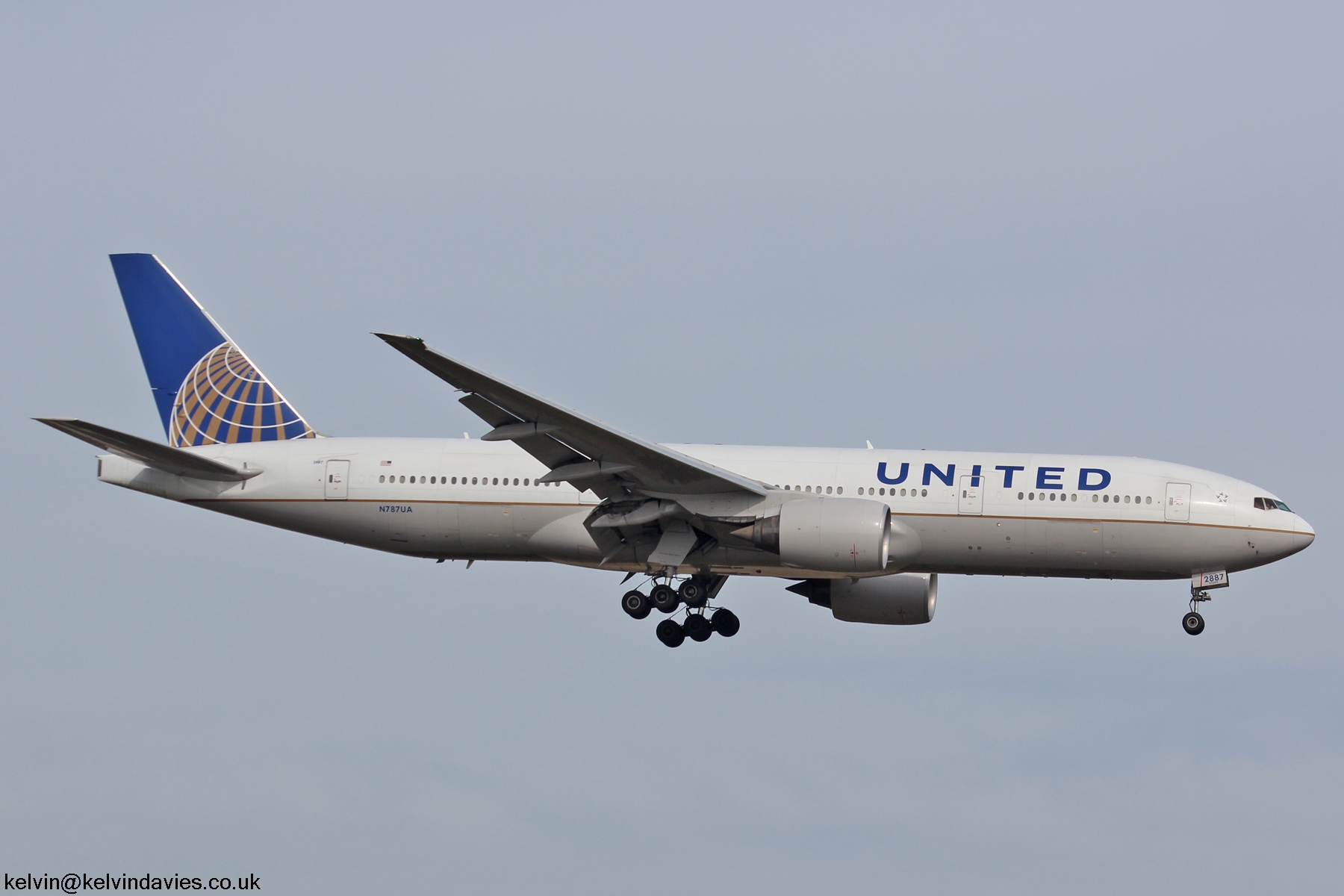 United Airlines 777 N787UA