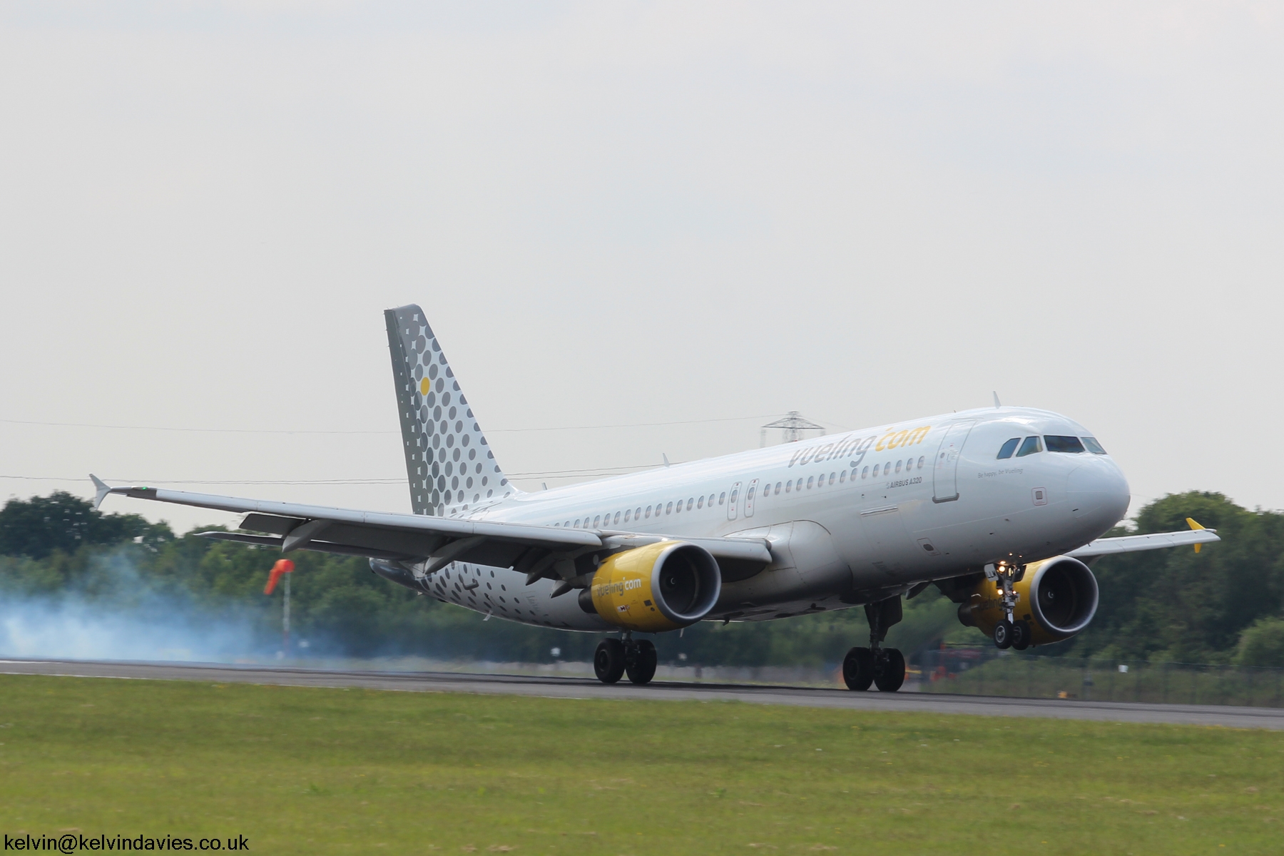 Vueling Airlines A320 EC-LLM
