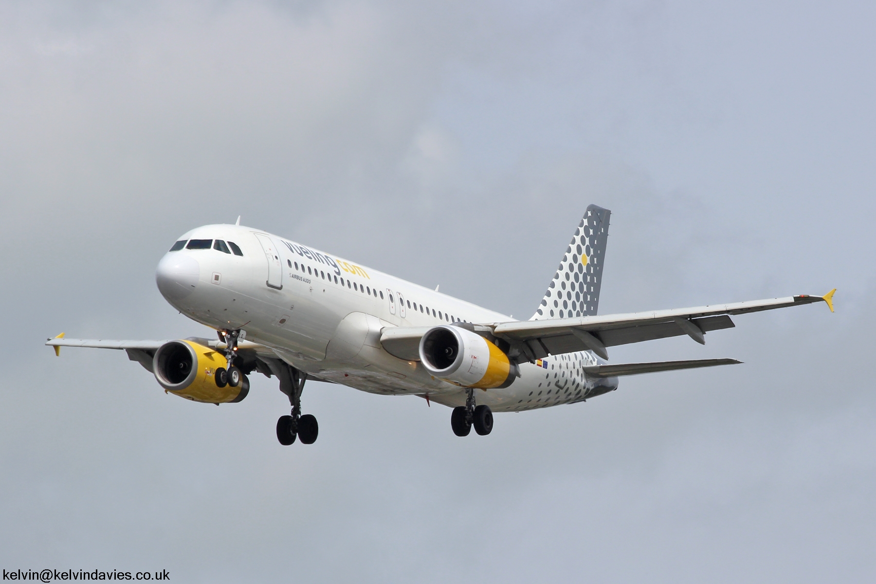 Vueling Airlines A320 EC-LQJ