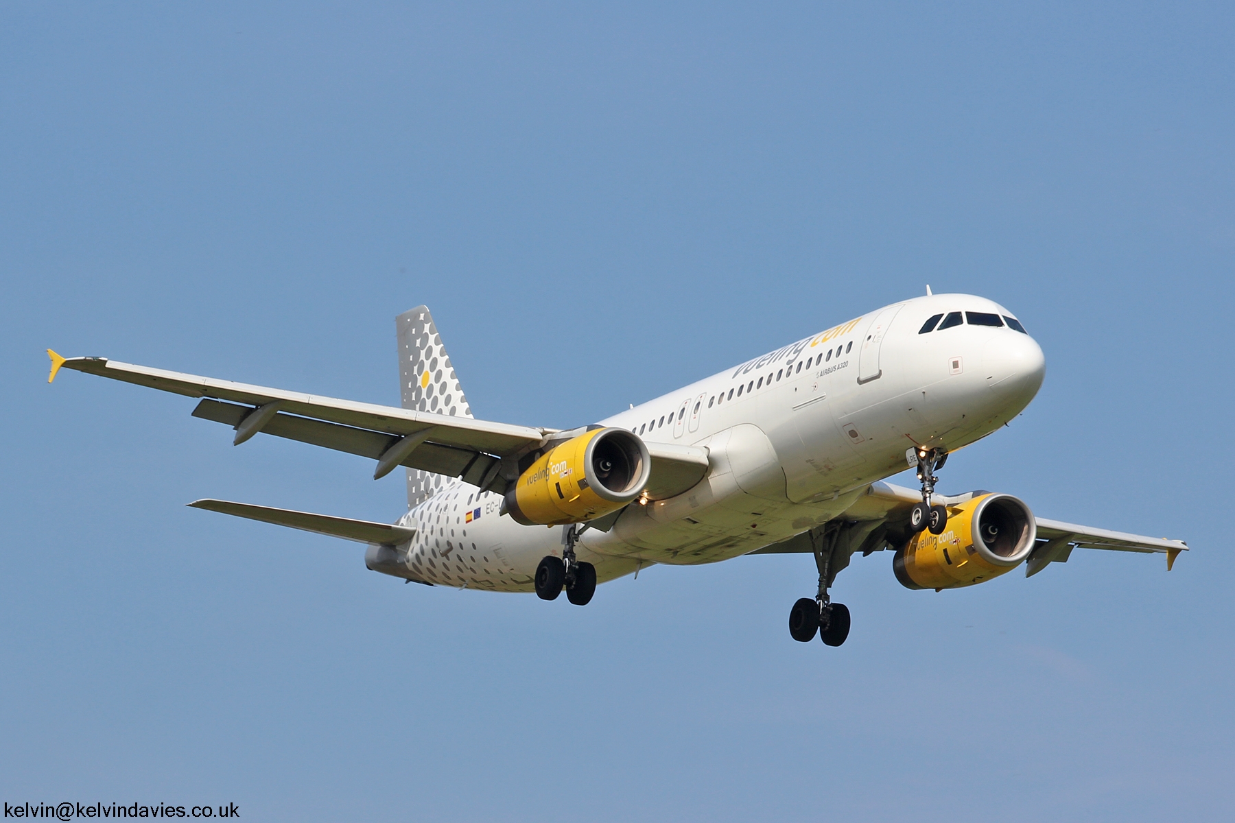 Vueling Airlines A320 EC-LRE