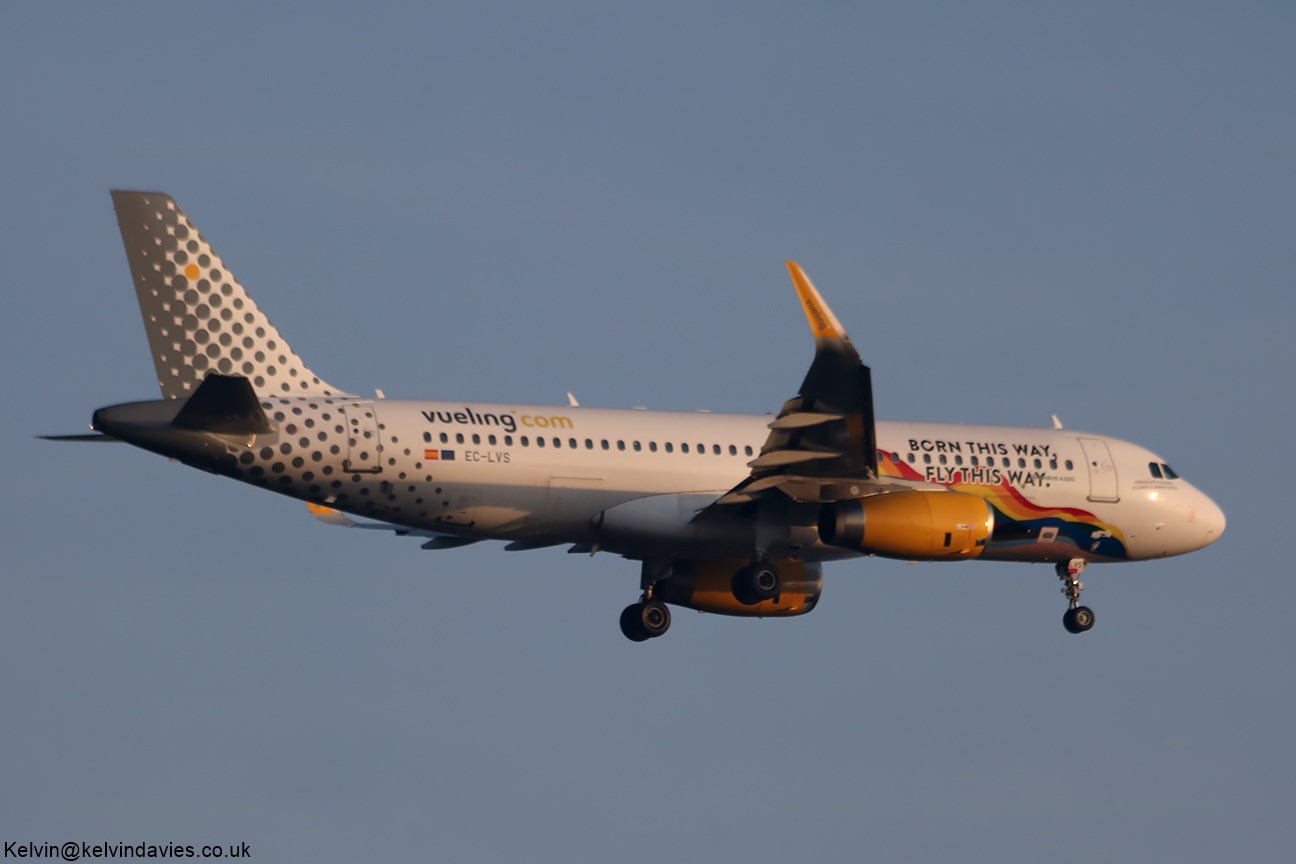 Vueling Airlines A320-200 EC-LVS