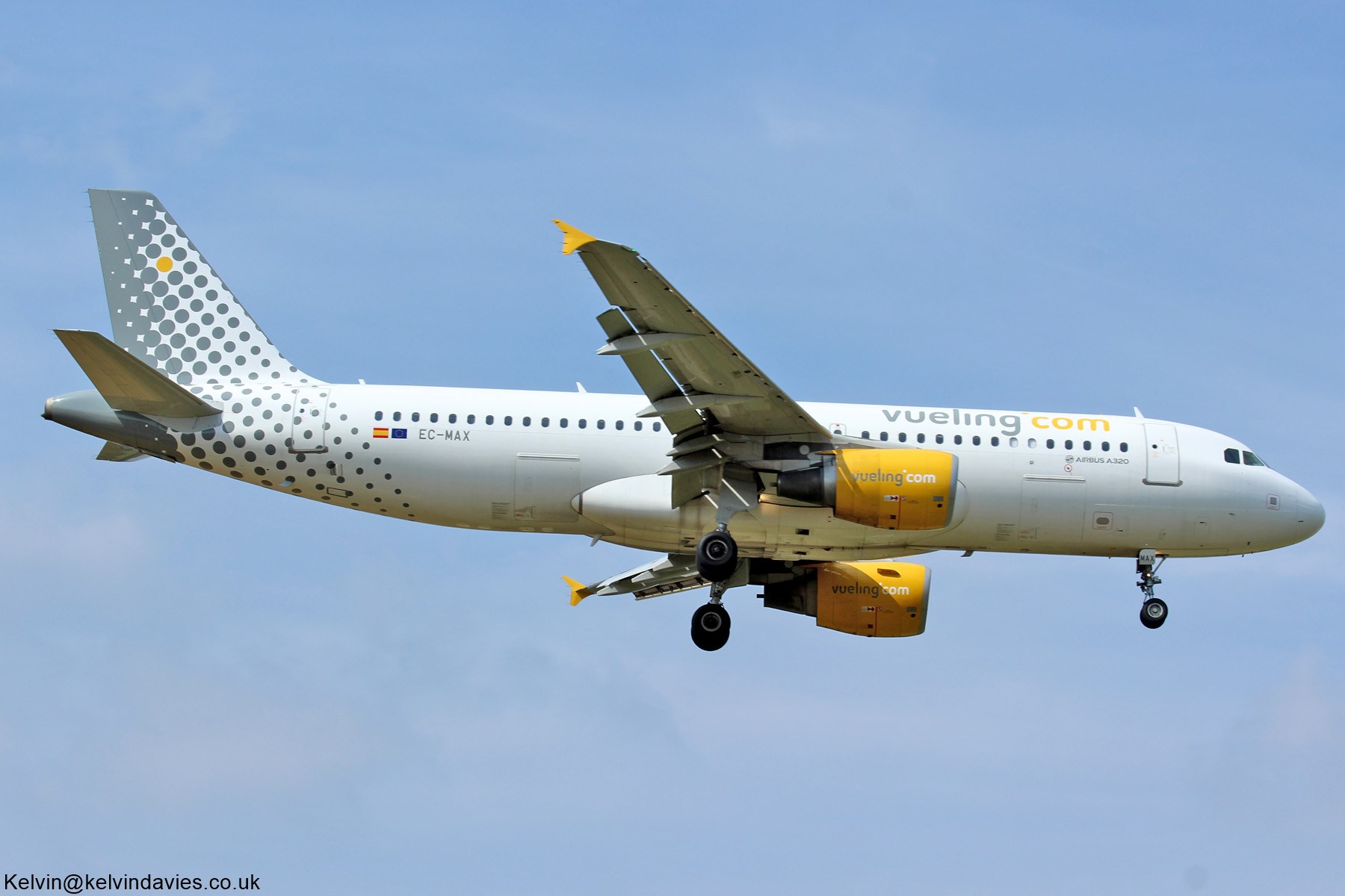 Vueling Airlines A320 EC-MAX