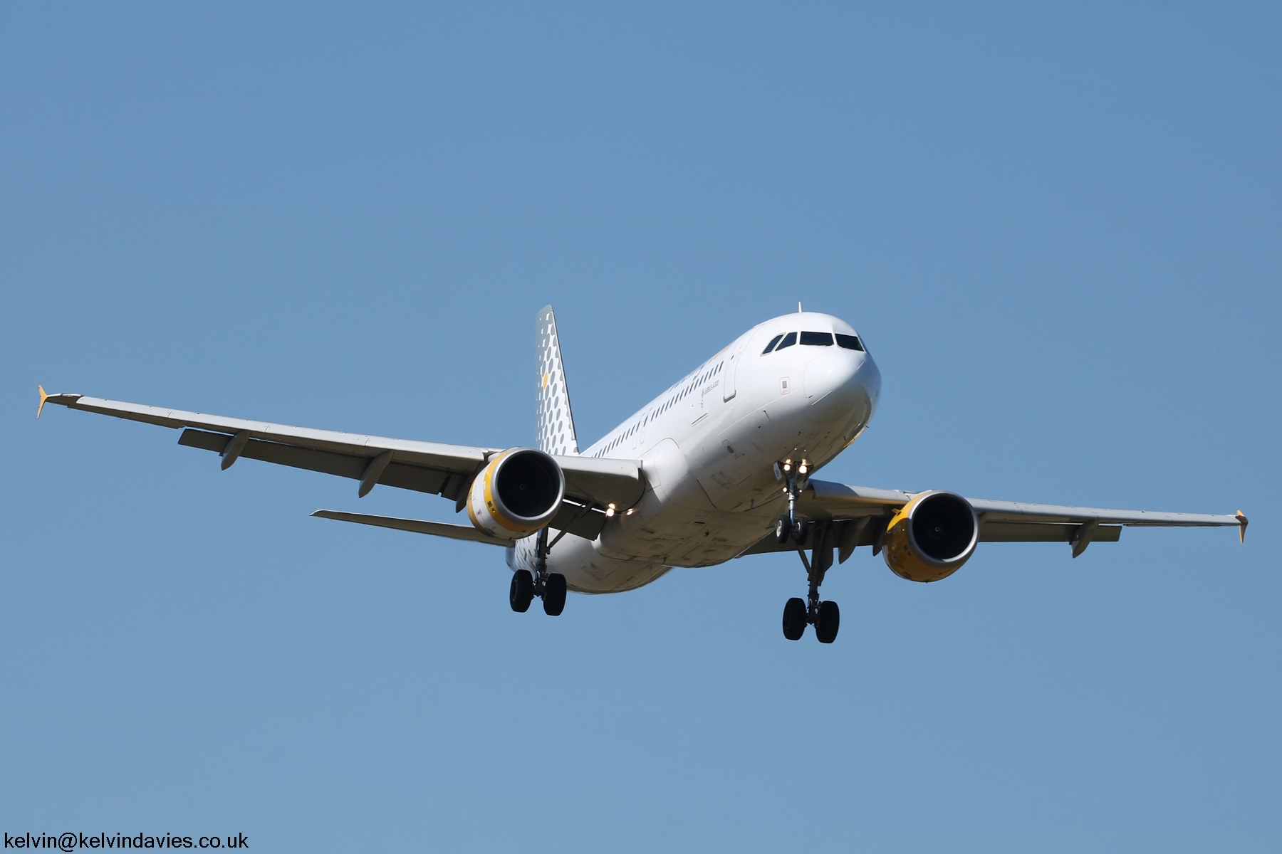 Vueling Airlines A320 EC-MBM