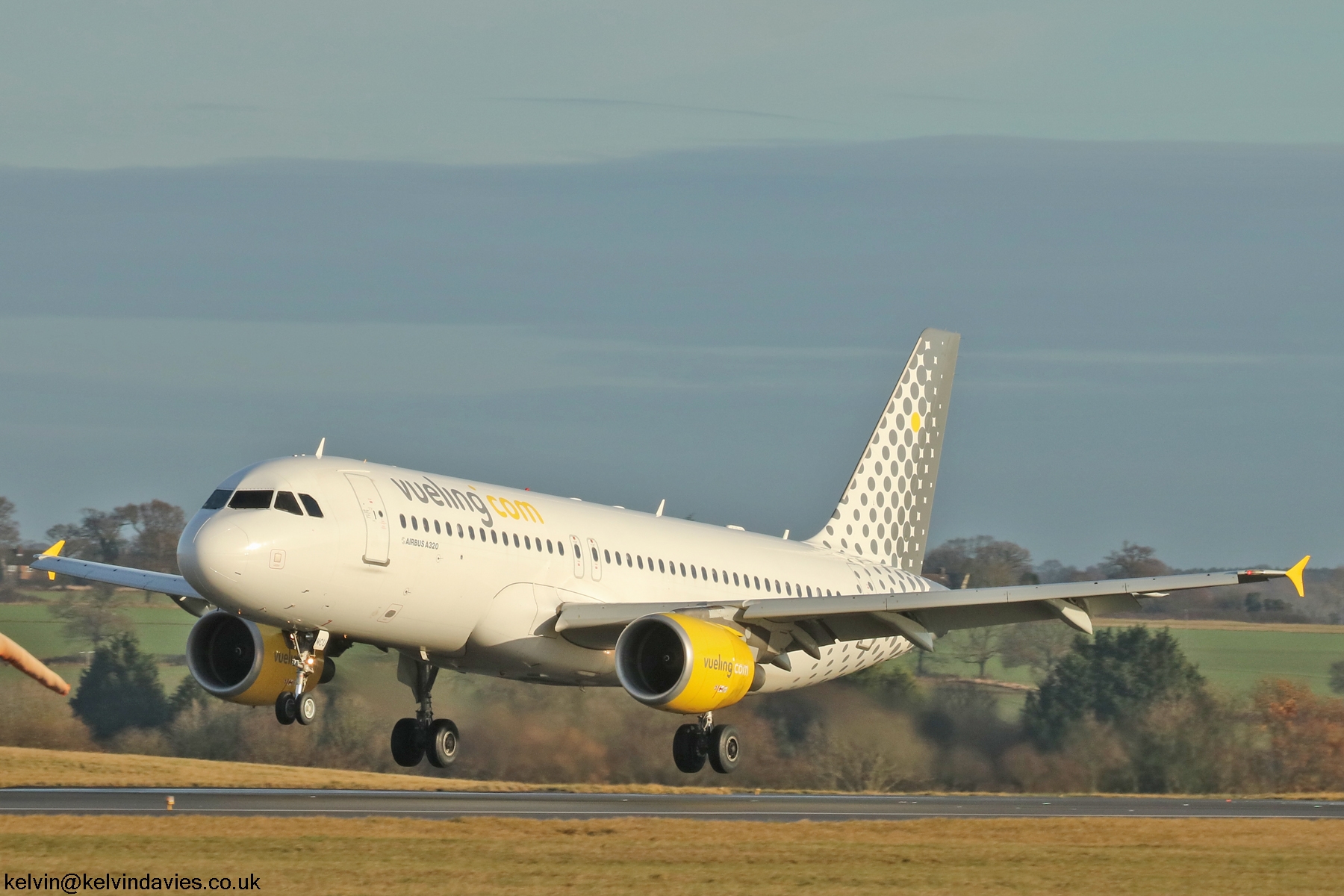 Vueling Airlines A320 EC-MCU