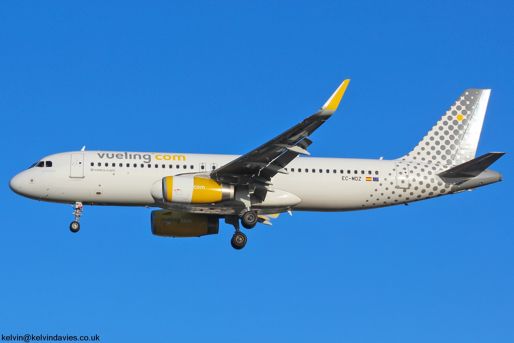 Vueling Airlines A320 EC-MDZ