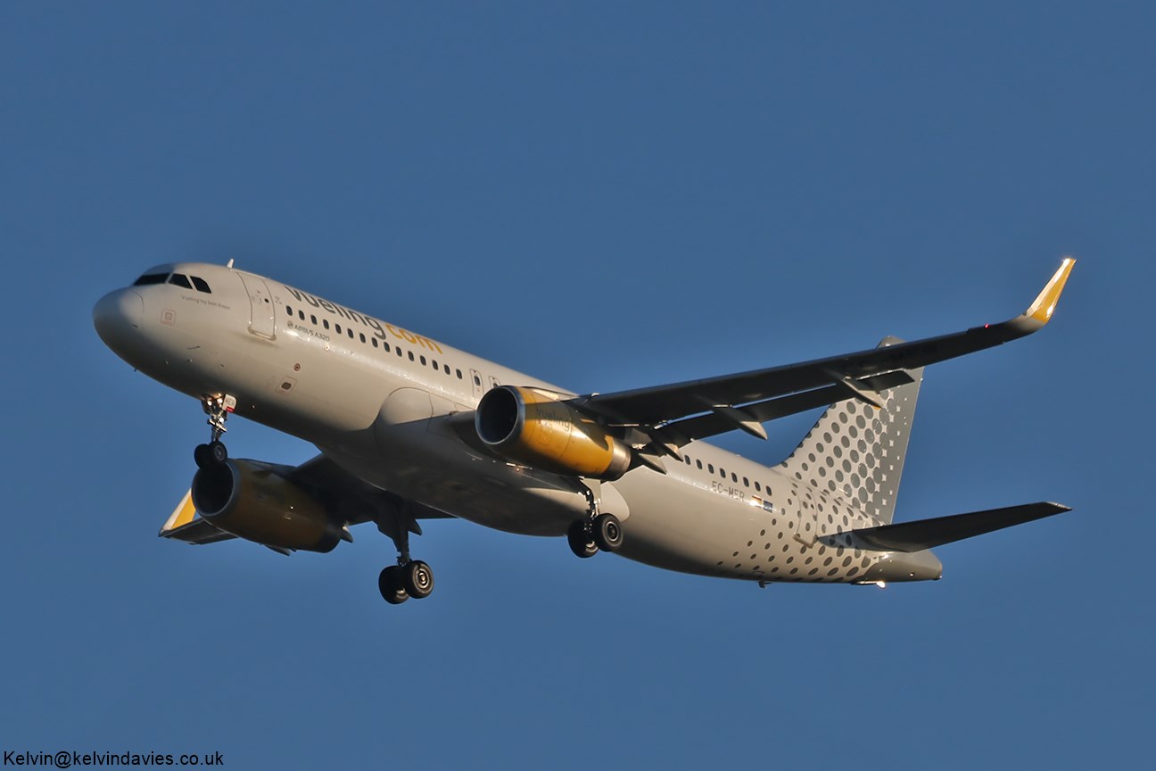 Vueling Airlines A320 EC-MER