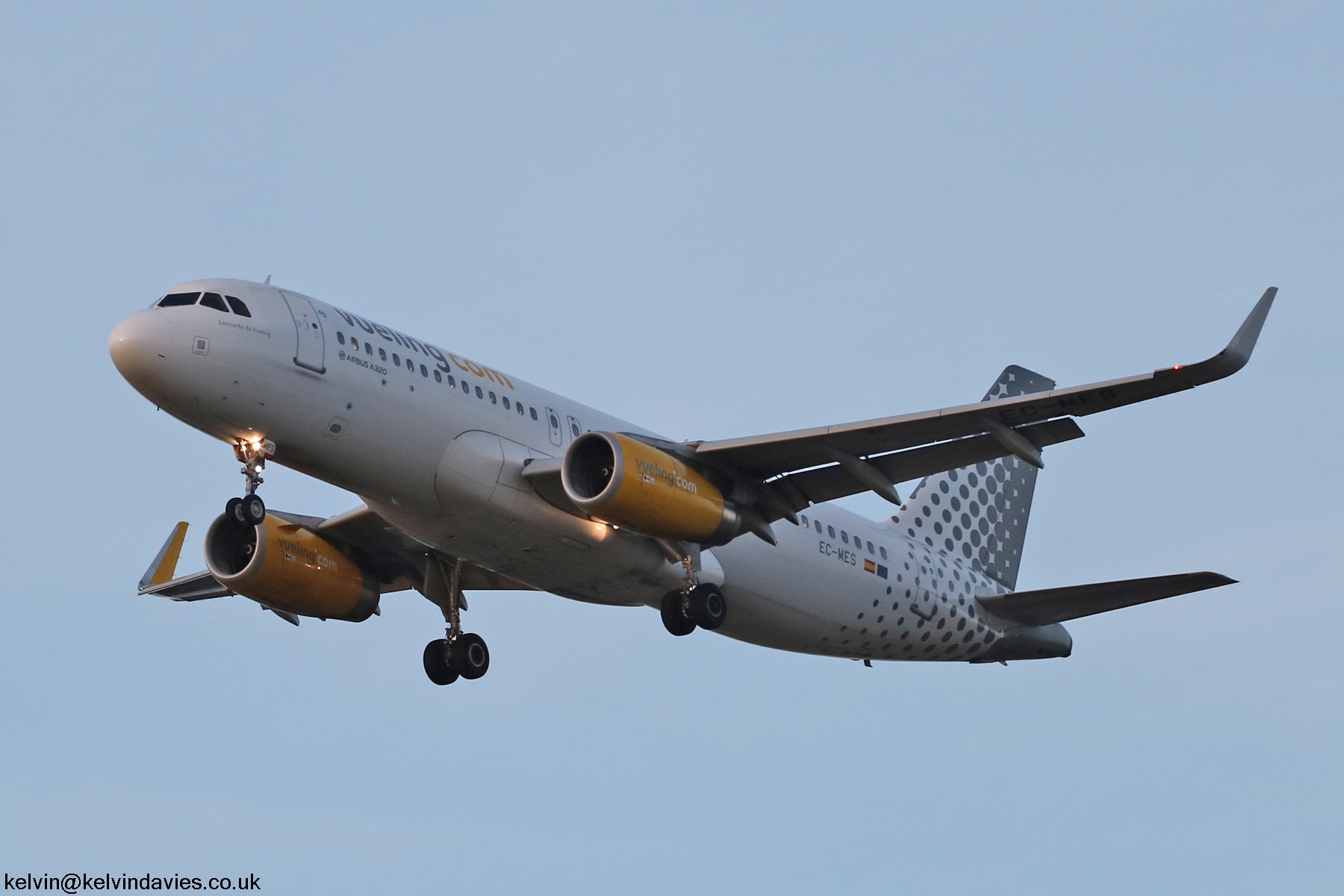 Vueling Airlines A320 EC-MES