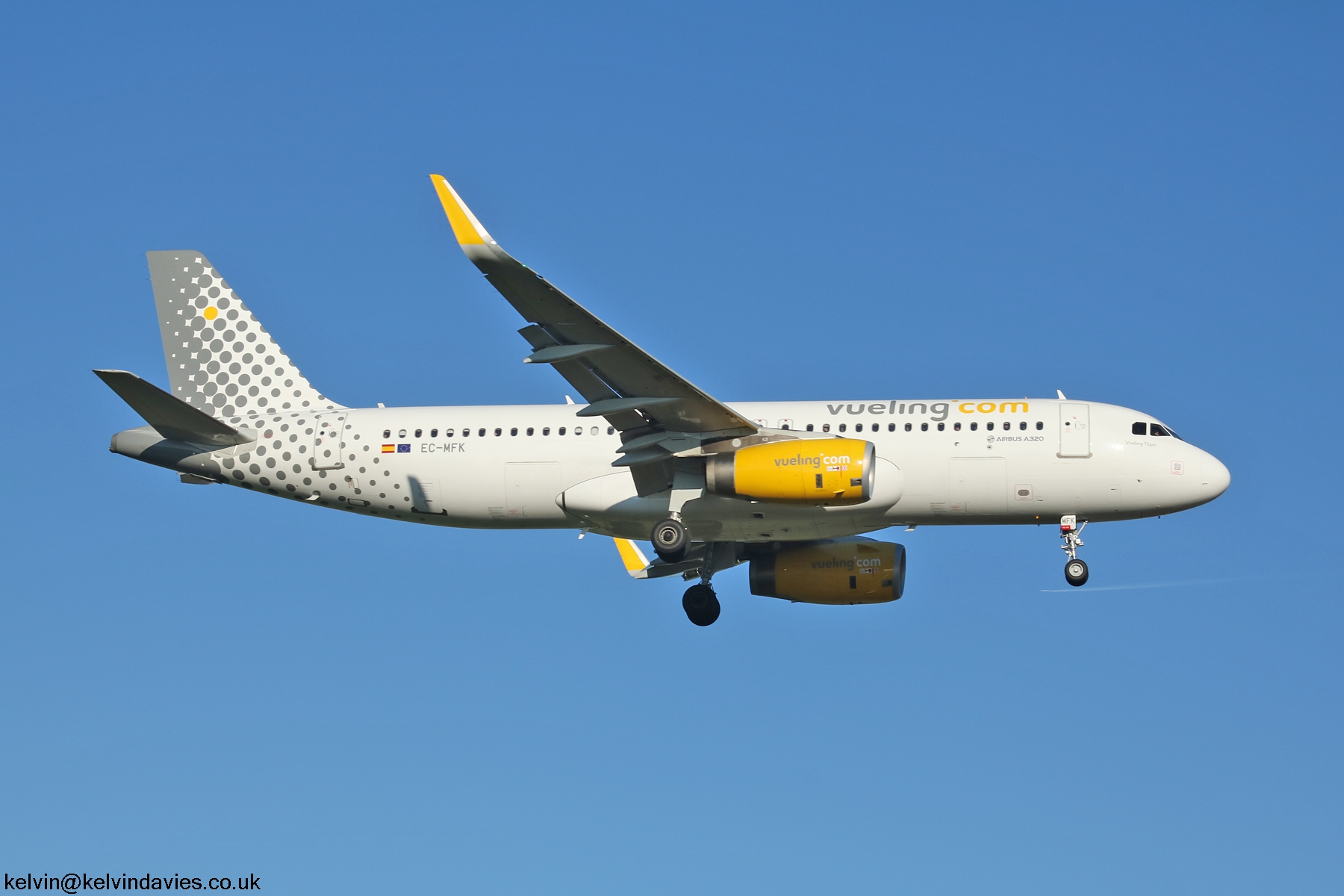 Vueling Airlines A320 EC-MFK