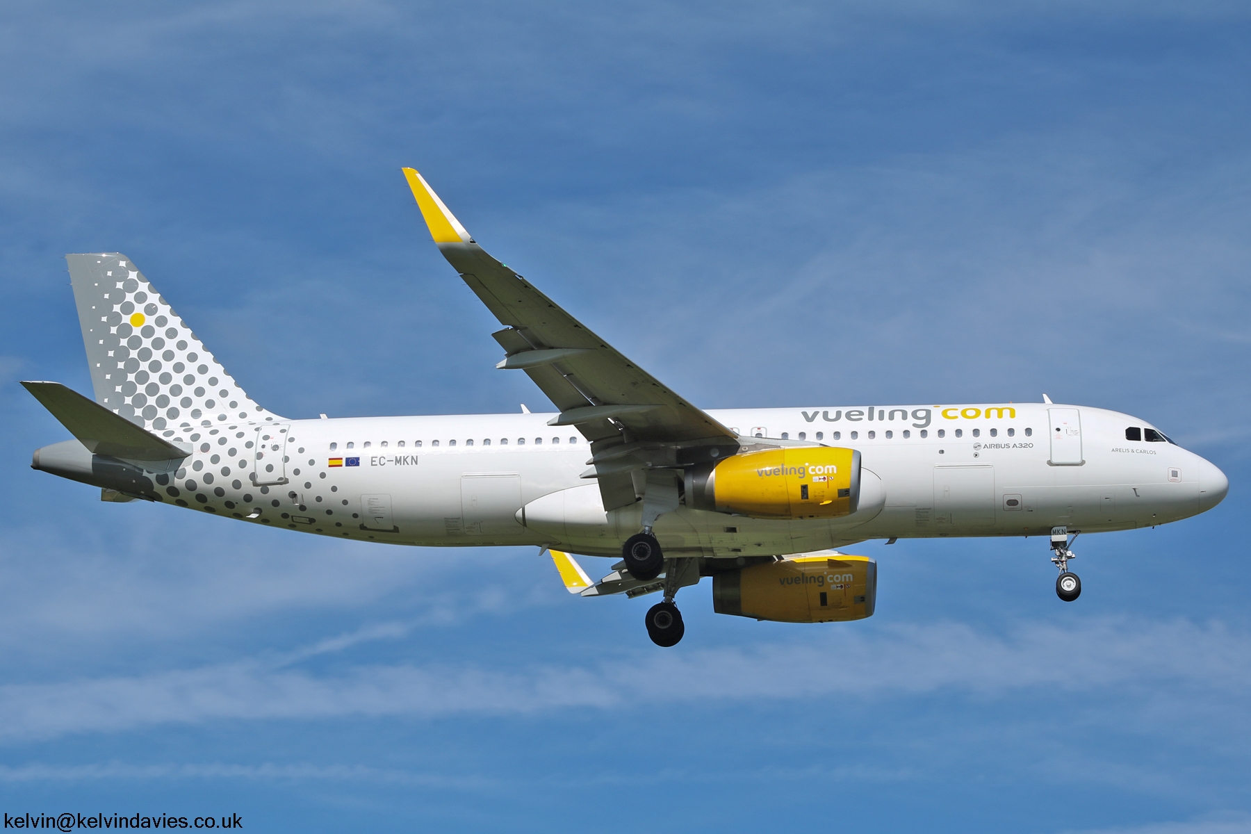 Vueling Airlines A320 EC-MKN