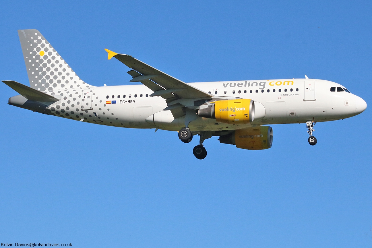Vueling Airlines A319 EC-MKV