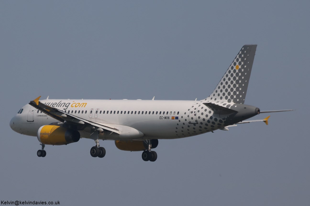 Vueling Airlines A320 EC-MVN