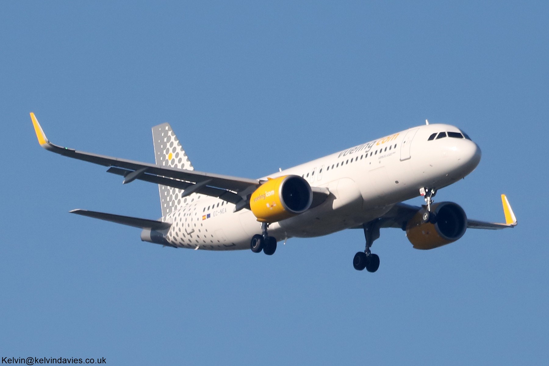 Vueling Airlines A320 EC-NEA