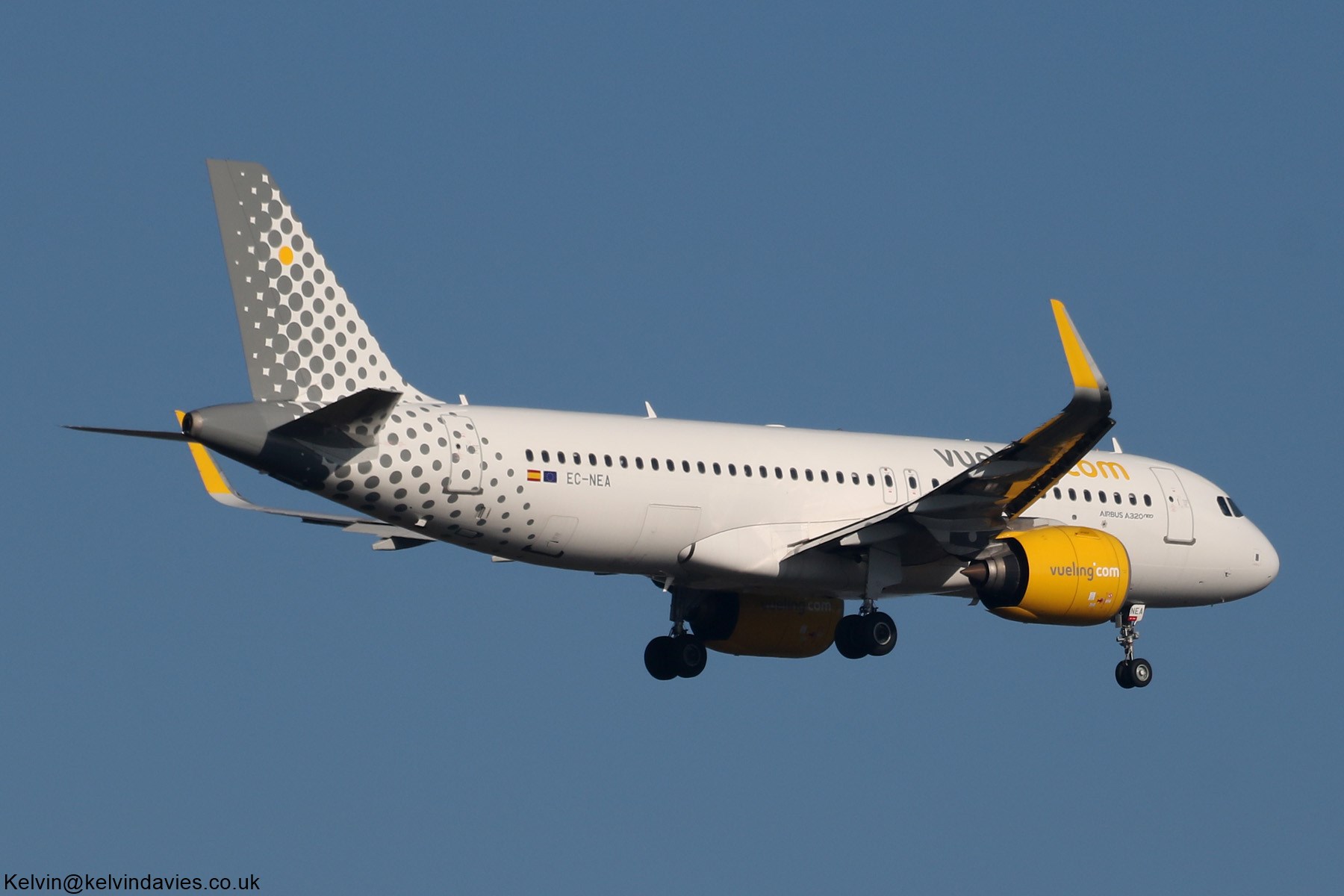 Vueling Airlines A320 EC-NEA