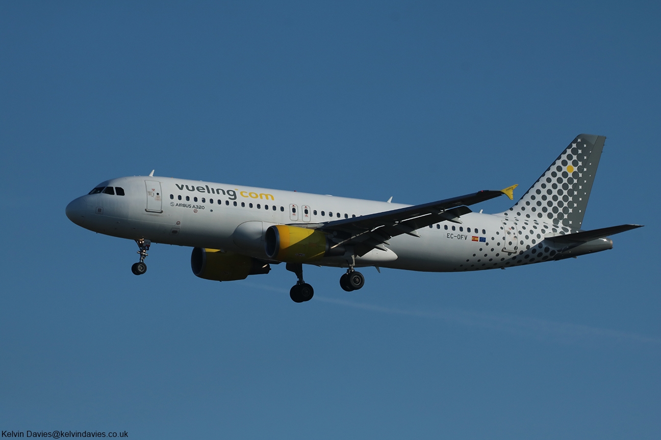 Vueling A320 EC-OFV