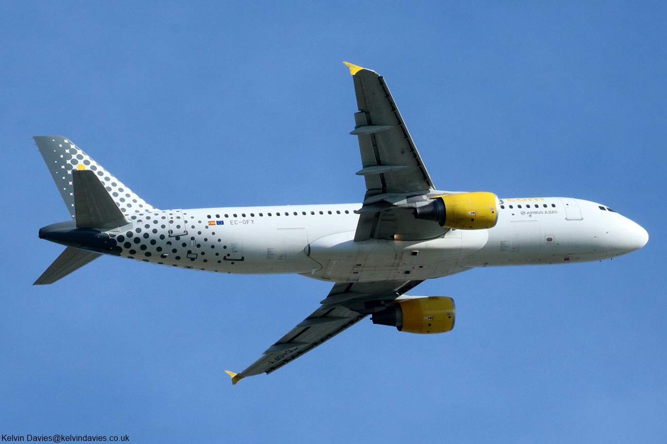 Vueling Airlines A320 EC-OFY