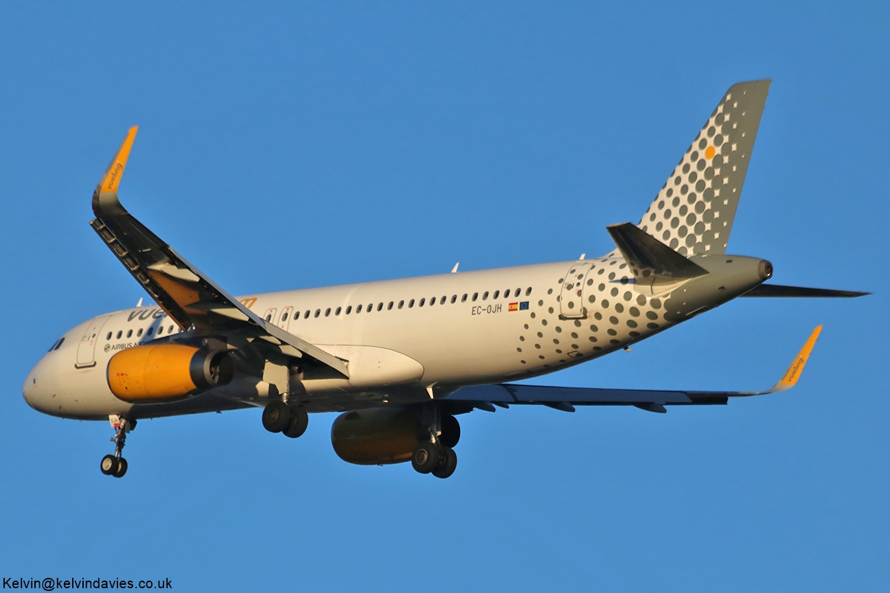 Vueling Airlines A320 EC-OJH