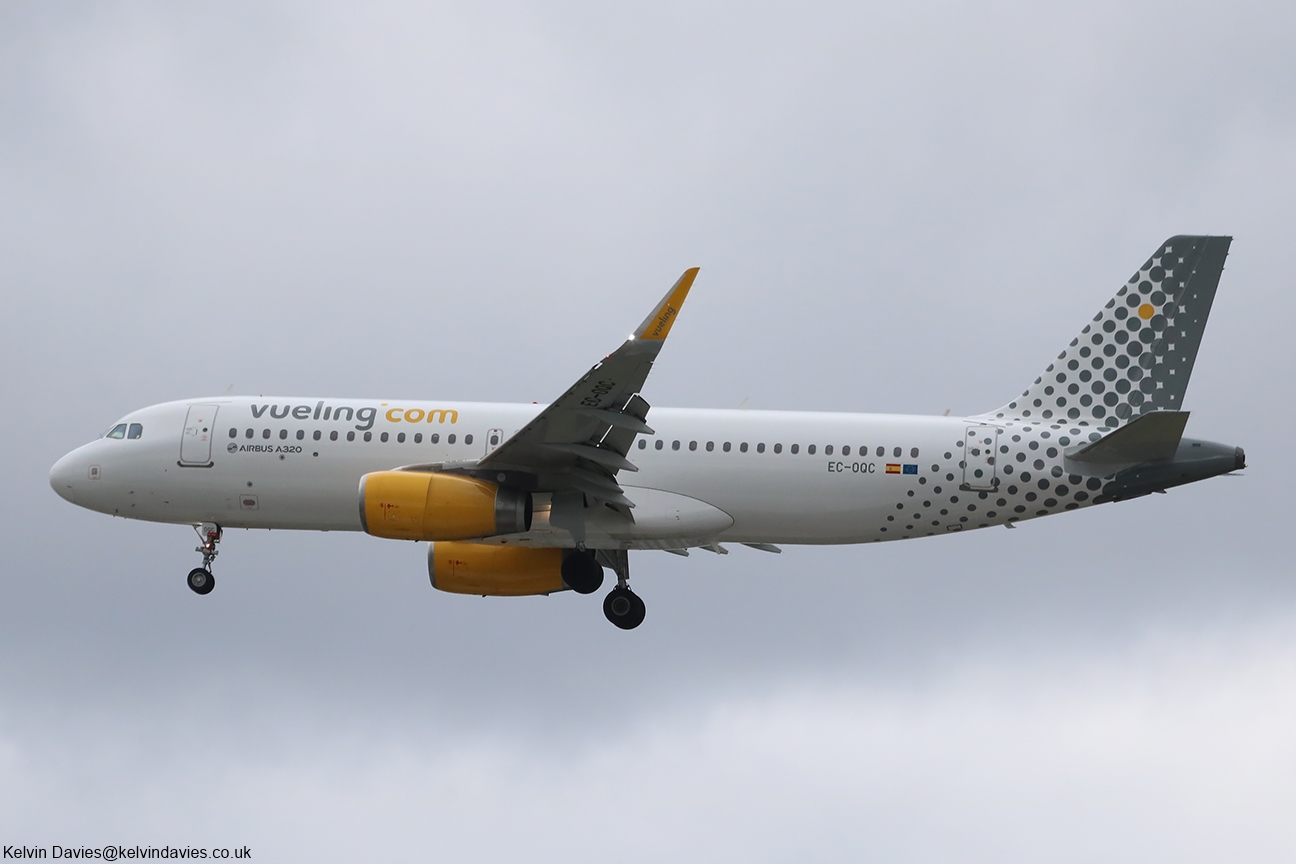 Vueling Airlines A320 EC-OQC
