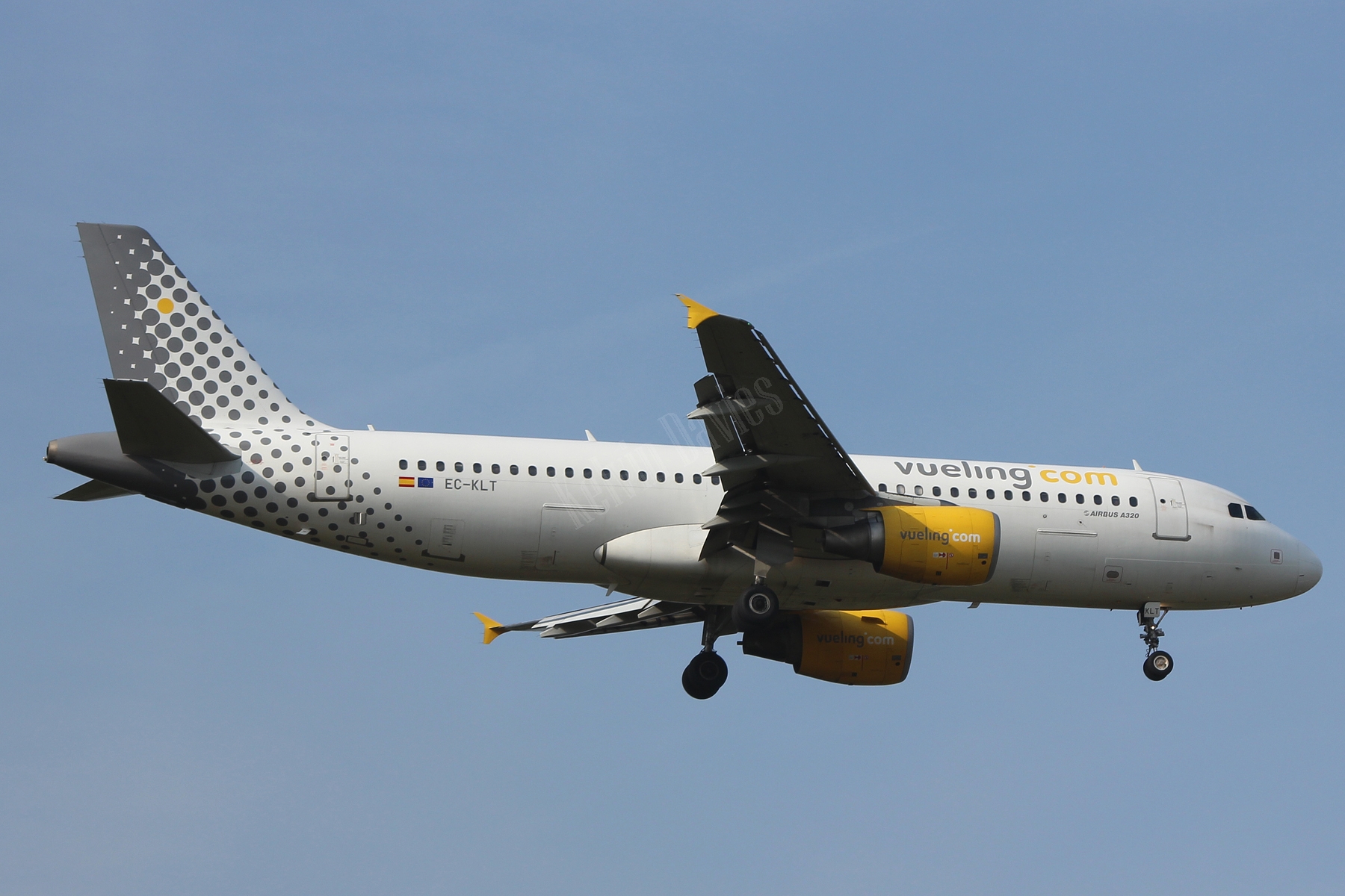 Vueling Airlines A320 EC-KLT