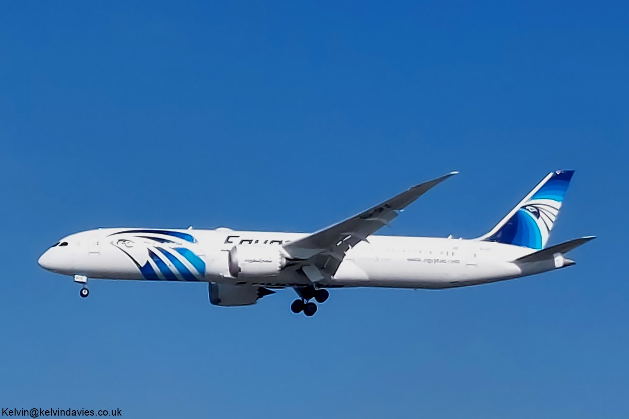 Egyptair 787 SU-GFZ