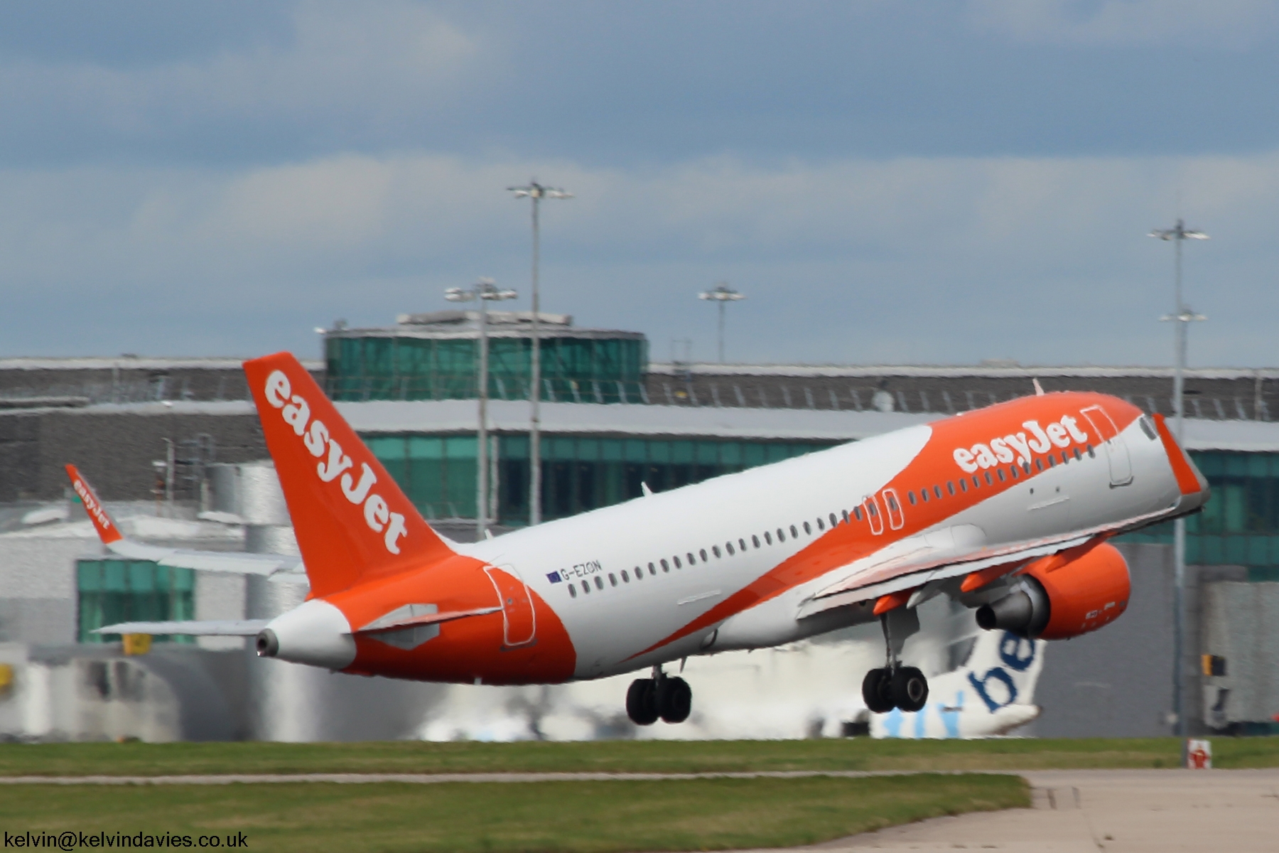 Easyjet A320 G-EZON