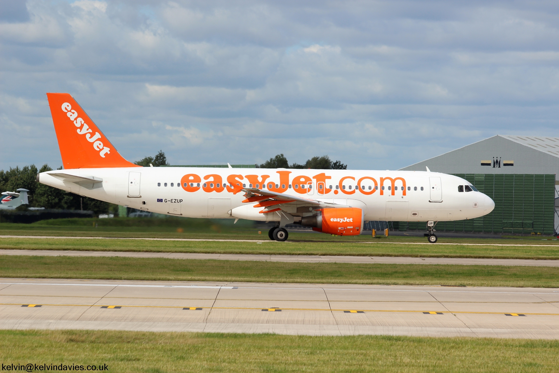 Easyjet A320 G-EZUP