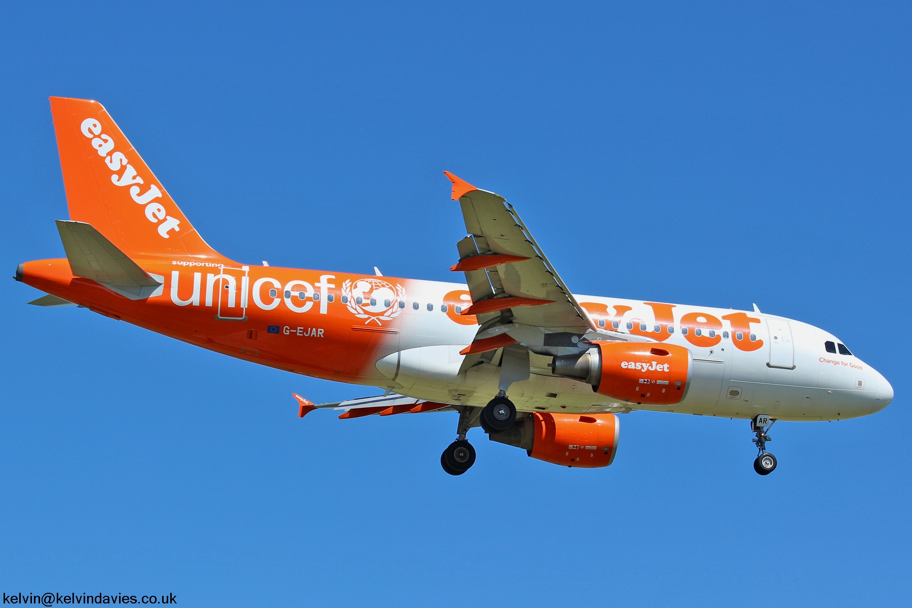 easyJet A319 G-EJAR