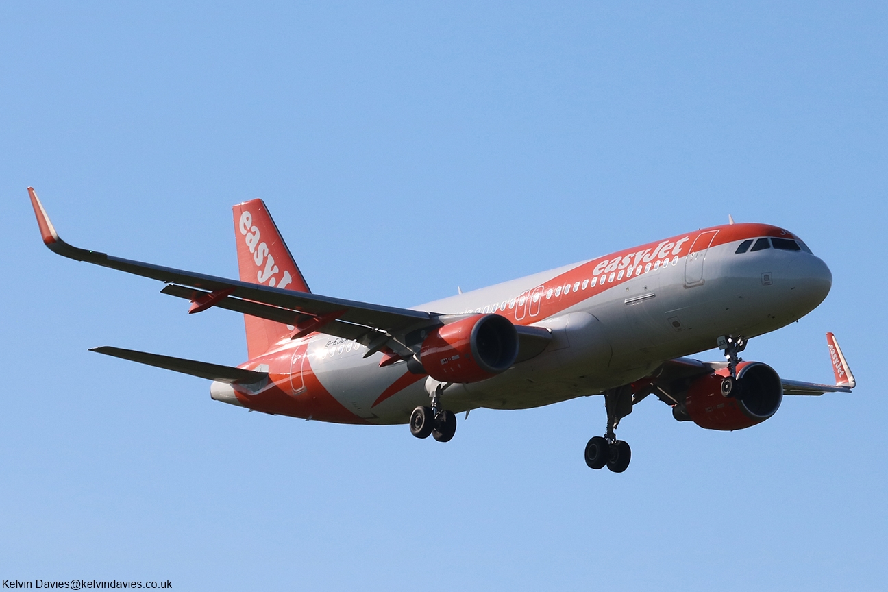 easyJet UK A320 G-EJCR